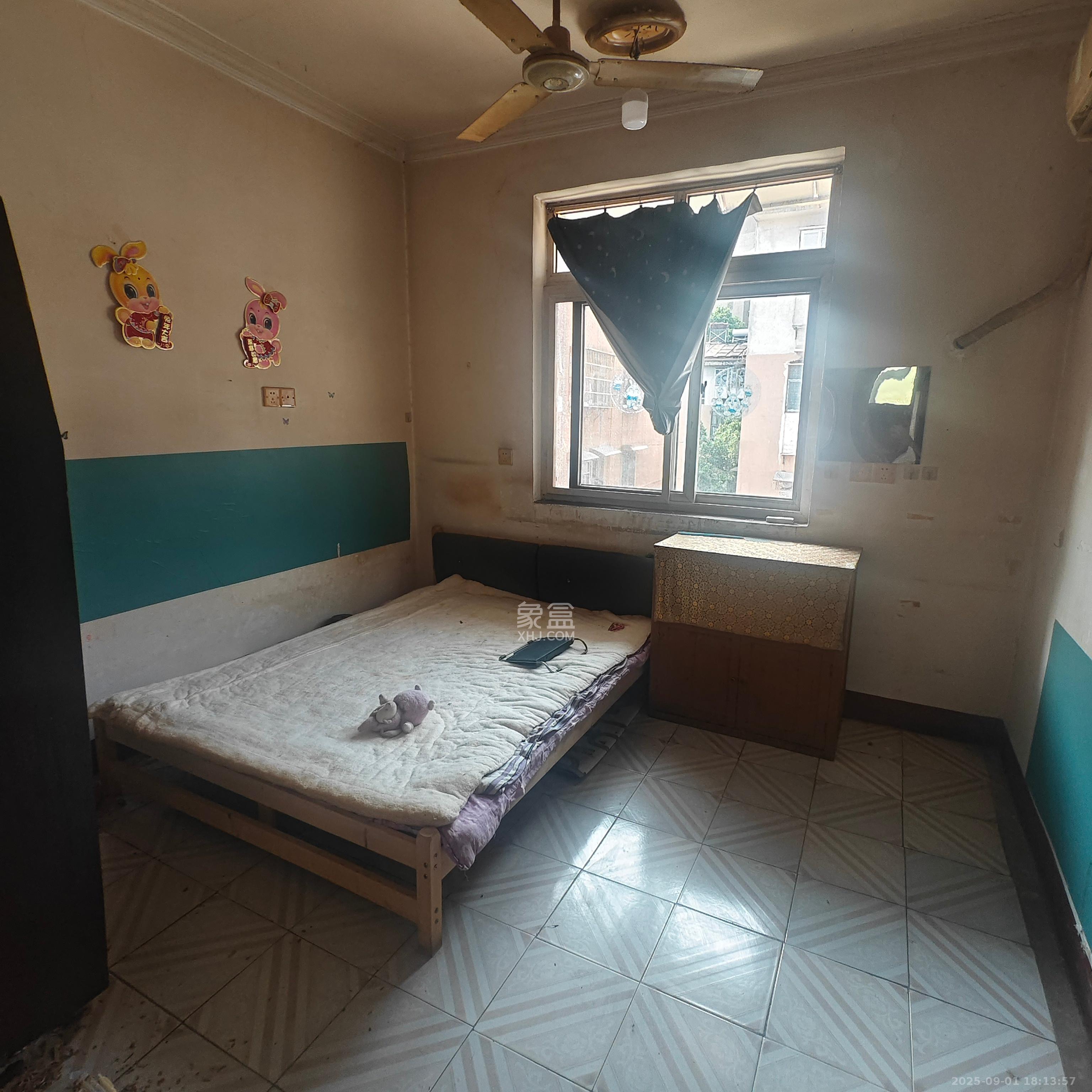 军干所宿舍 3室1厅1卫 1200.0元/月 军干所宿舍 3室1厅1卫 1200.0元/月室内图