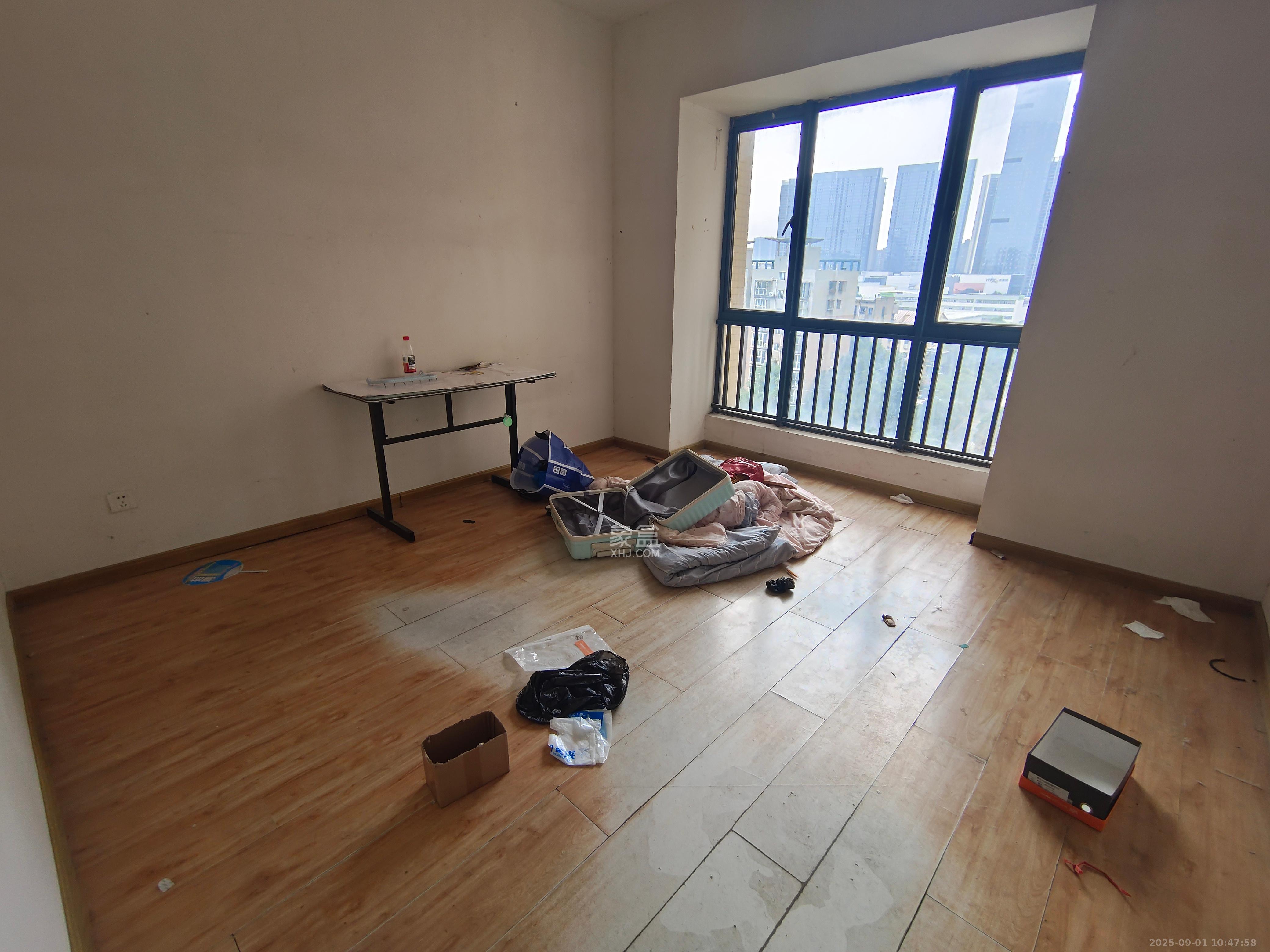 兰亭都荟（璟峰苑）  4室2厅2卫    4200.0元/月室内图