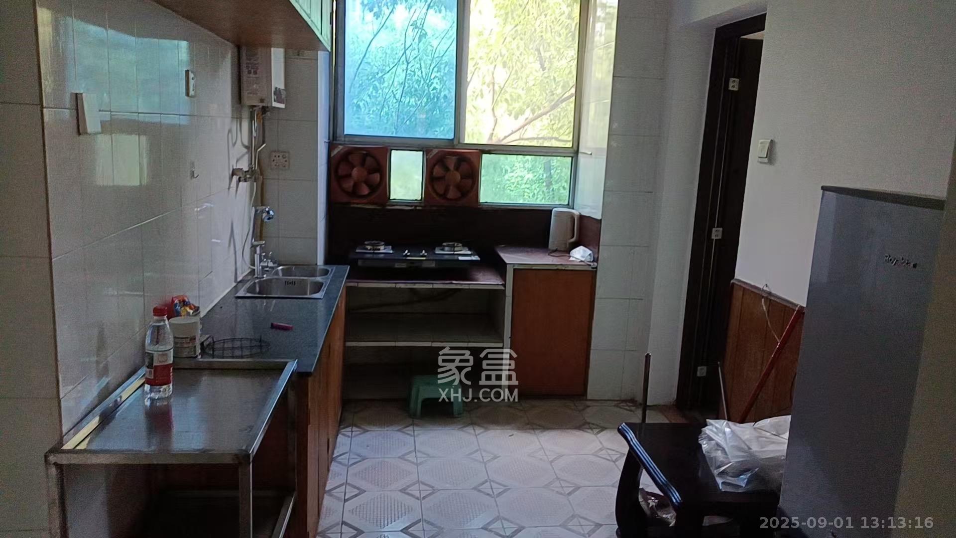 长沙花纸印刷厂宿舍 2室2厅1卫 1450.0元/月 长沙花纸印刷厂宿舍 2室2厅1卫 1450.0元/月室内图