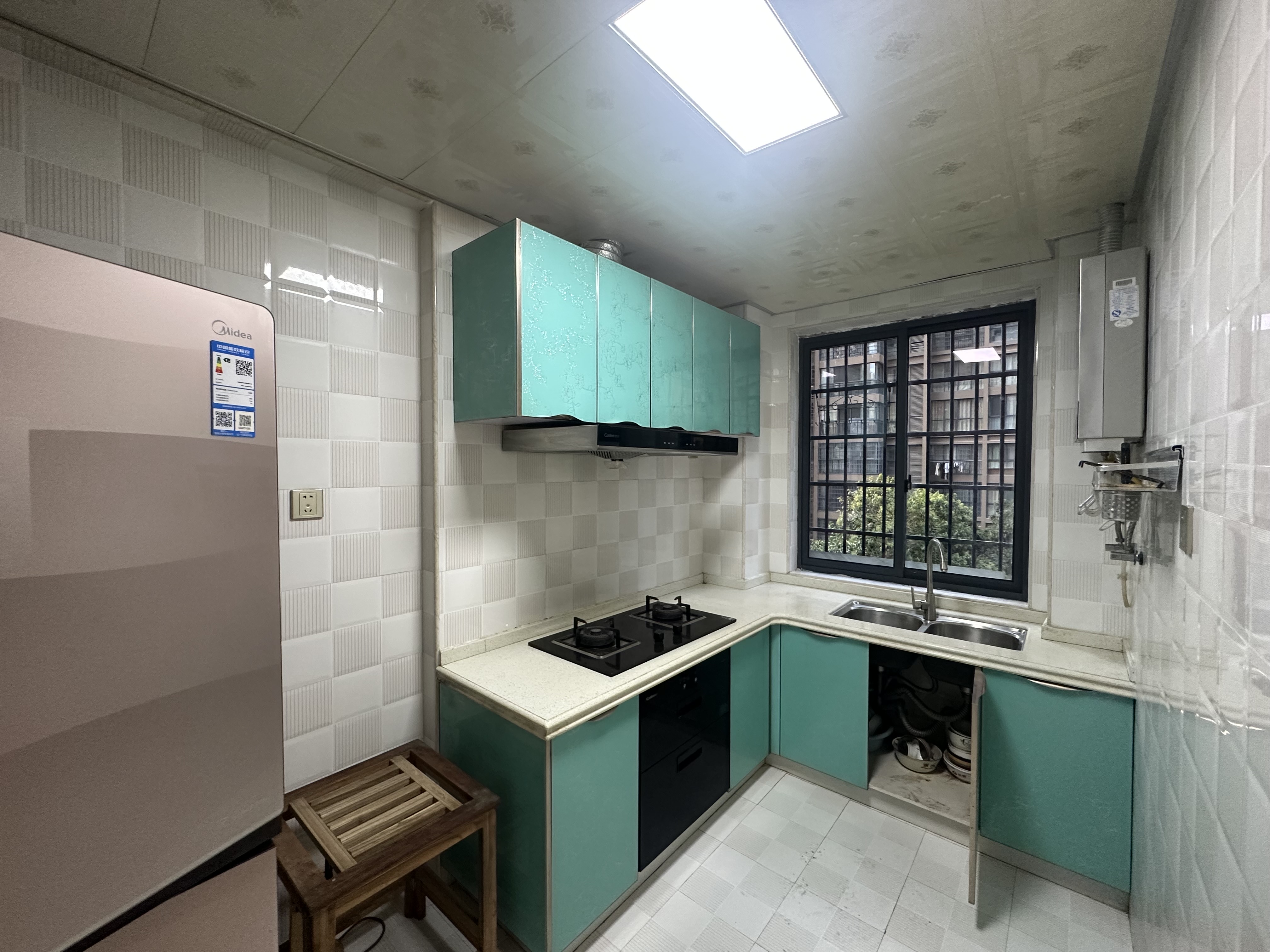 鑫成君泰 4室2厅2卫 2100.0元/月 鑫成君泰 4室2厅2卫 2100.0元/月室内图