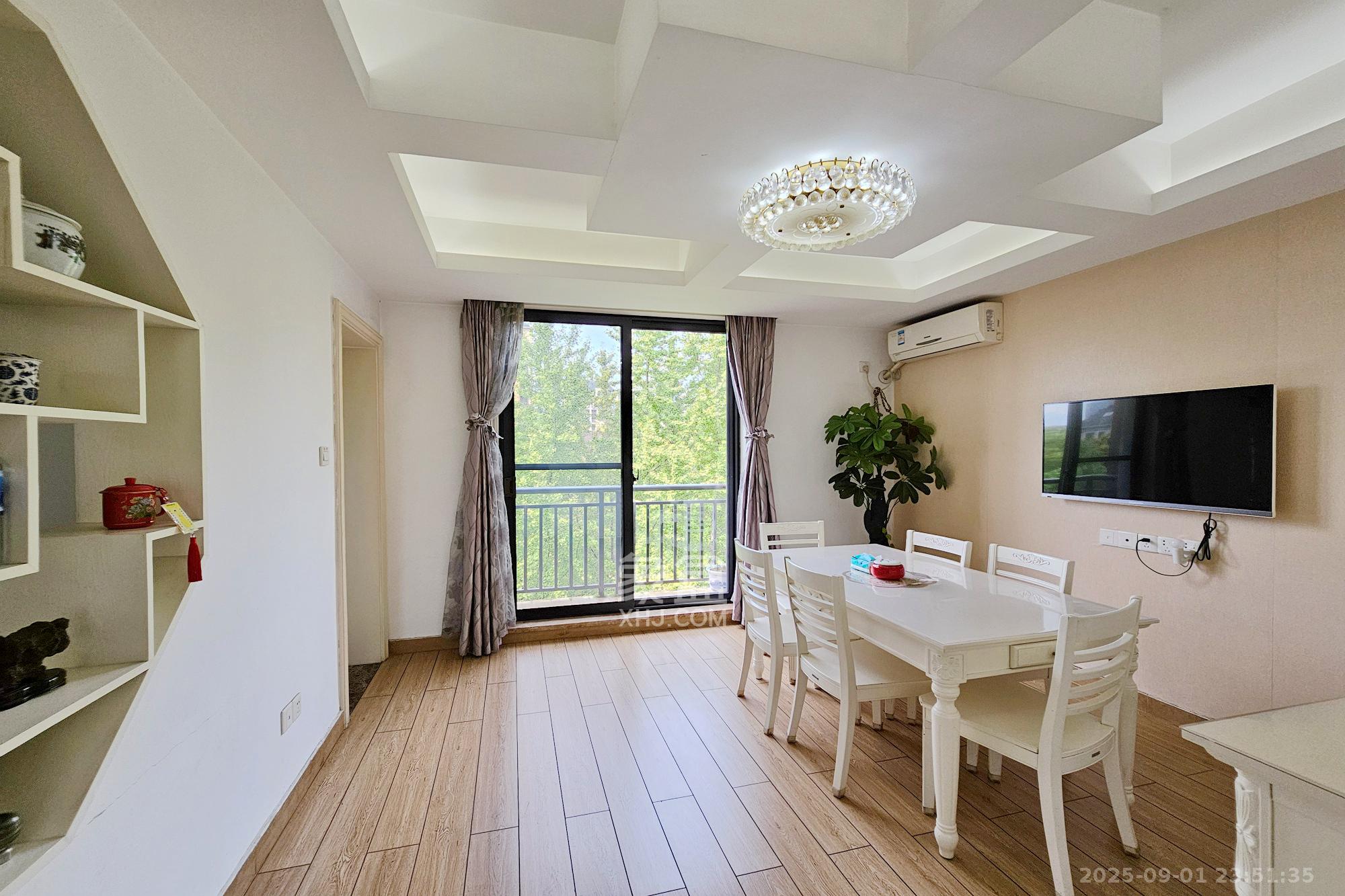 绿城桂花城 4室2厅2卫 148.5万 绿城桂花城 4室2厅2卫 148.5万客厅