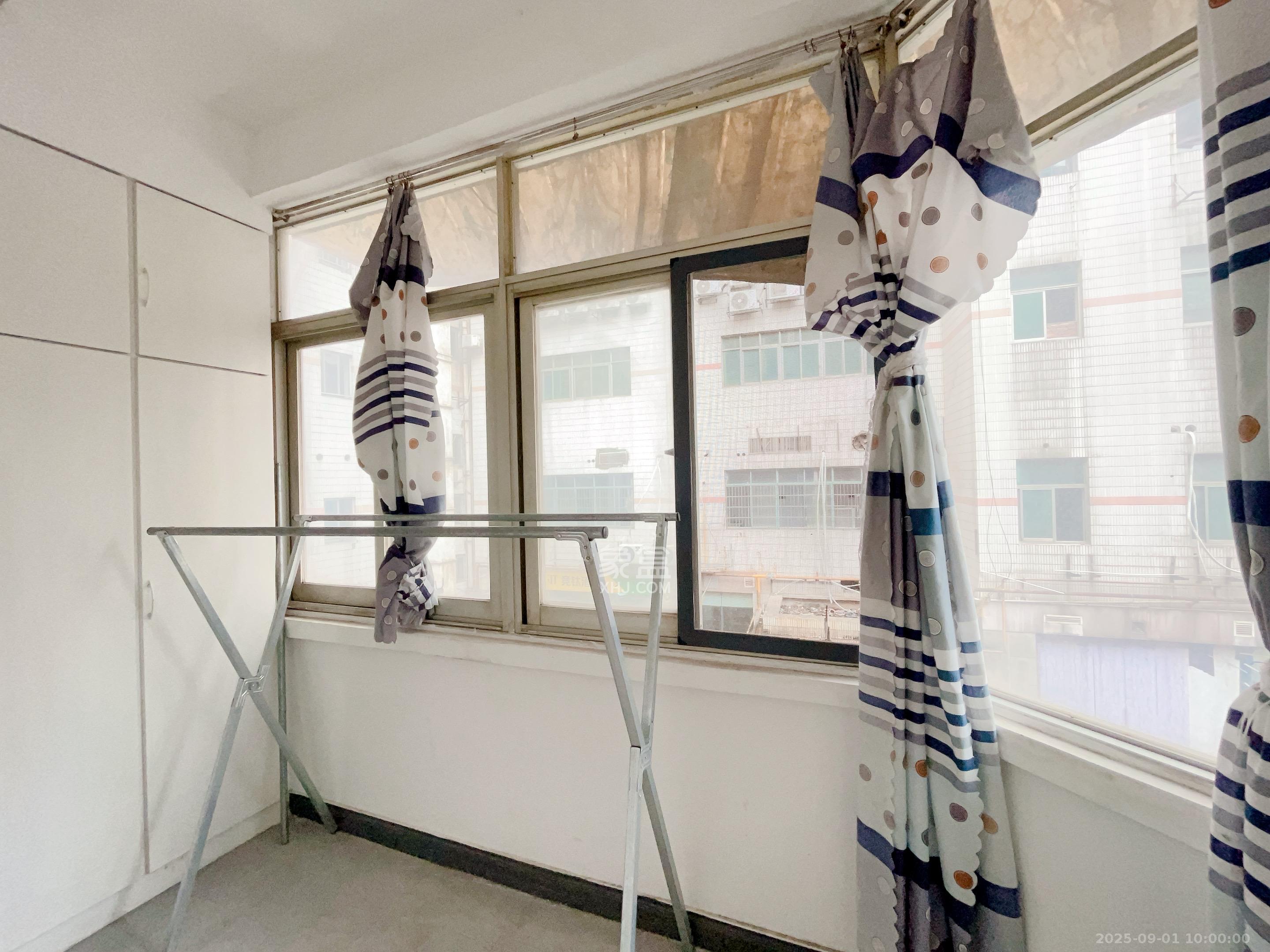 省体委冠军楼 3室2厅1卫 2600.0元/月 省体委冠军楼 3室2厅1卫 2600.0元/月室内图