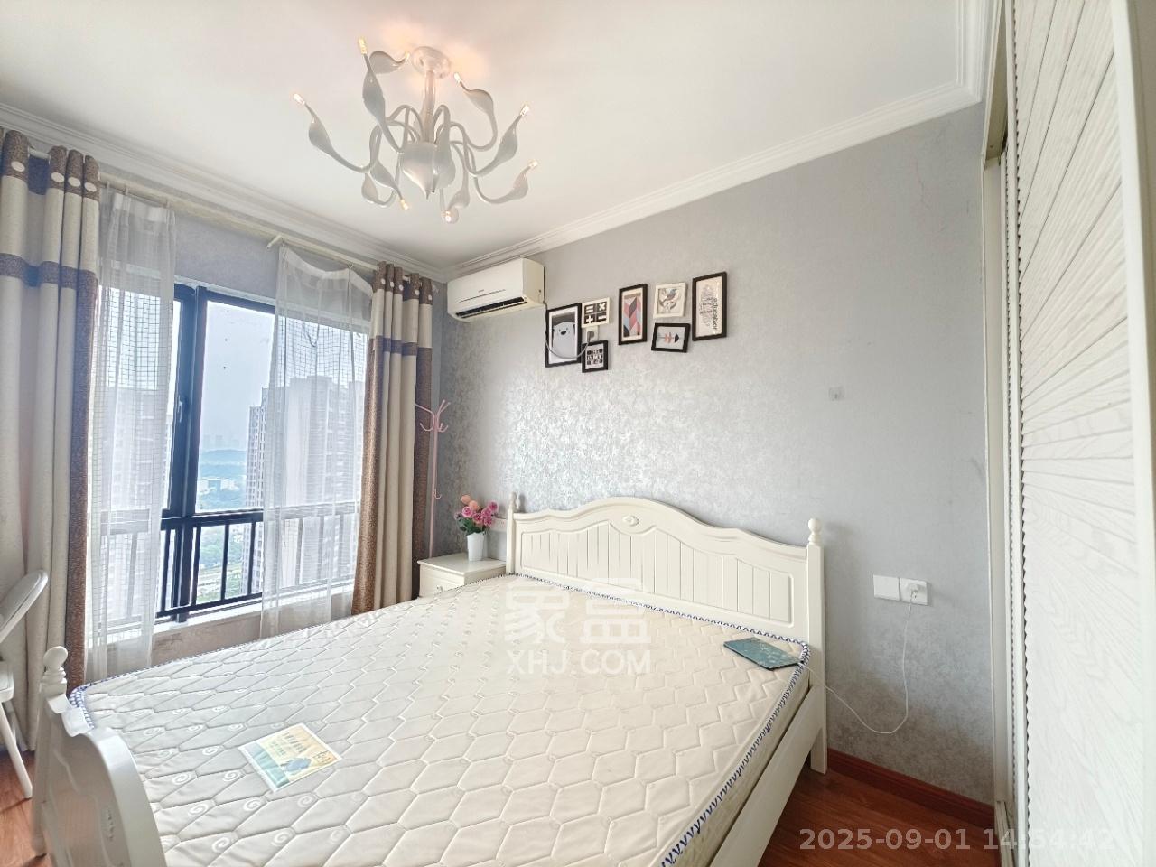 达美D6区  1室1厅1卫    1800.0元/月室内图