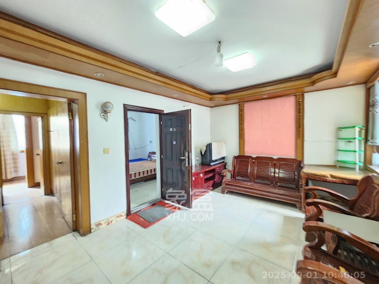 岳银小区(一二三五村)  2室2厅1卫    1900.0元/月 岳银小区(一二三五村)  2室2厅1卫    1900.0元/月