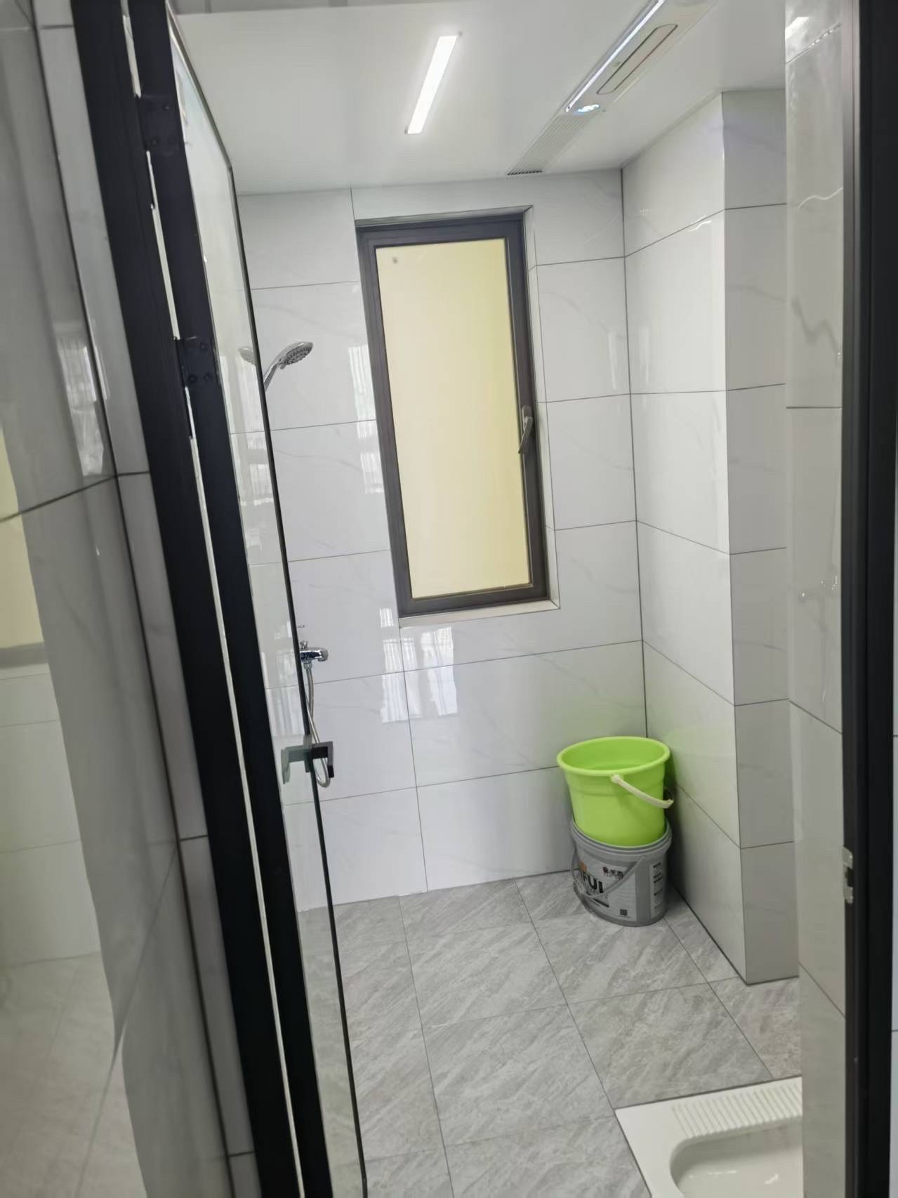 世茂云城 3室2厅1卫 1700.0元/月 世茂云城 3室2厅1卫 1700.0元/月室内图