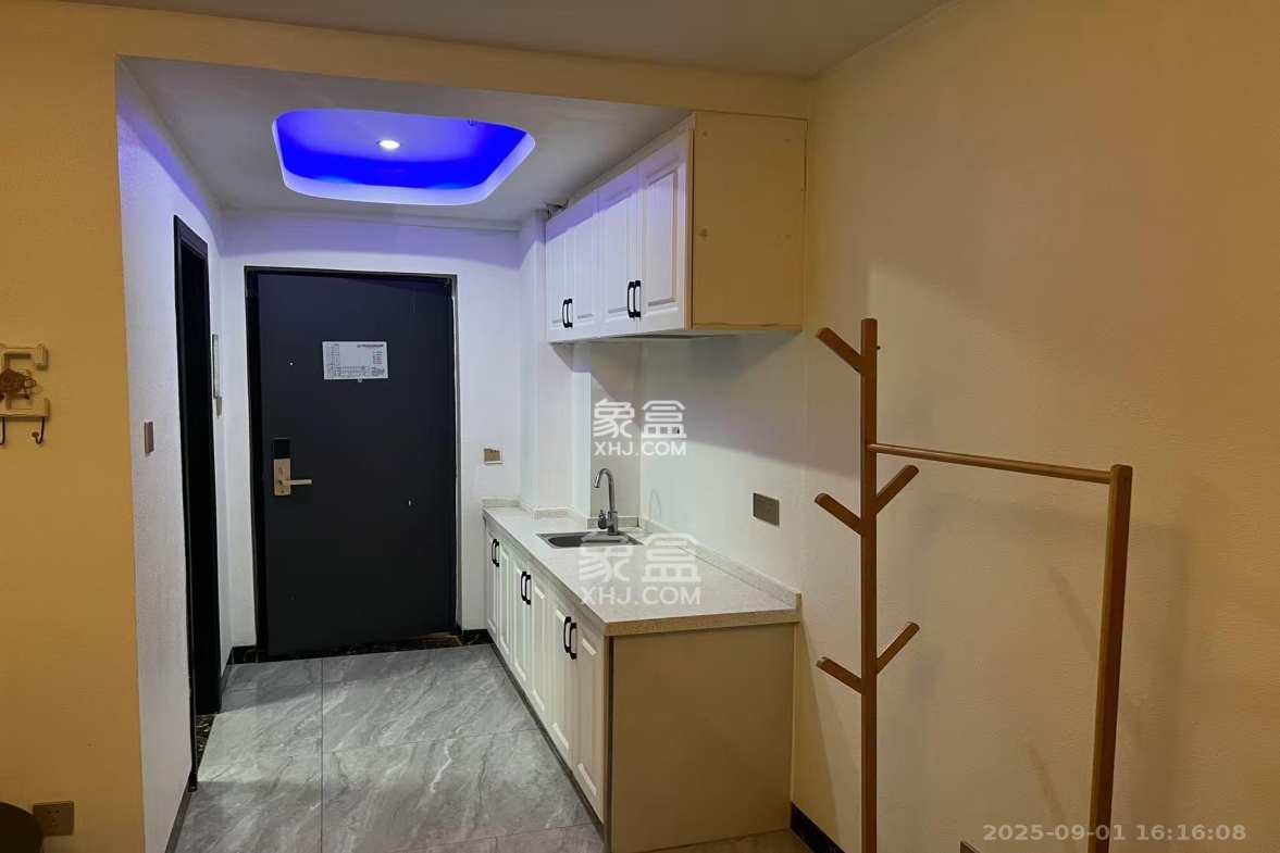 芙蓉万国城MOMA(卓越汇富苑)  1室1厅1卫    1400.0元/月 芙蓉万国城MOMA(卓越汇富苑)  1室1厅1卫    1400.0元/月室内图