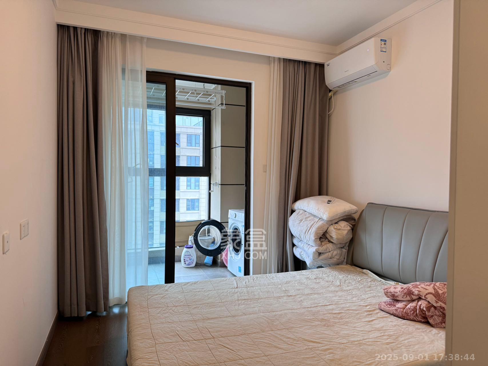 龙湖铂金中心(龙湖春江郦城)  3室2厅2卫    4700.0元/月 龙湖铂金中心(龙湖春江郦城)  3室2厅2卫    4700.0元/月室内图