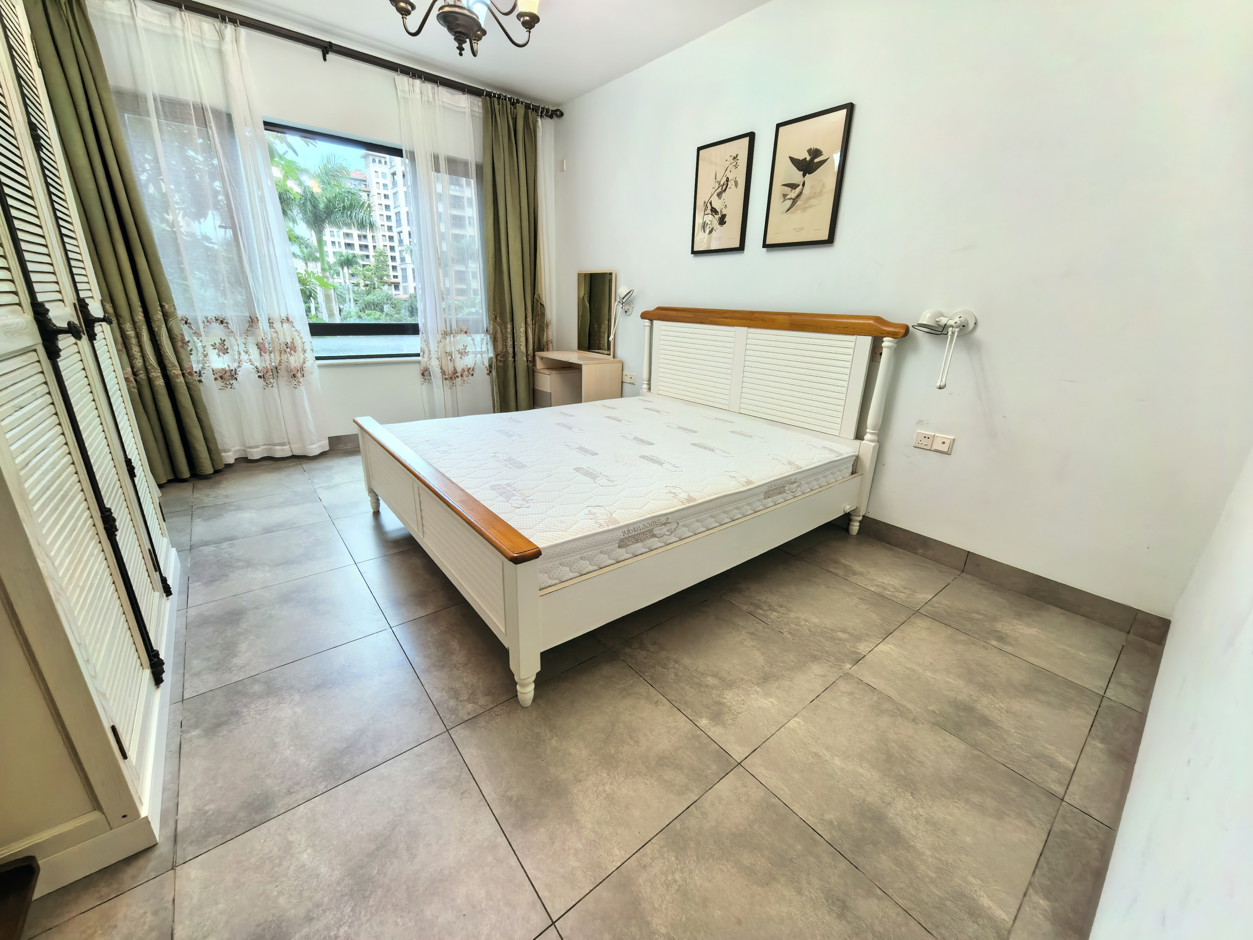 江畔人家 3室2厅2卫 3200.0元/月 江畔人家 3室2厅2卫 3200.0元/月室内图