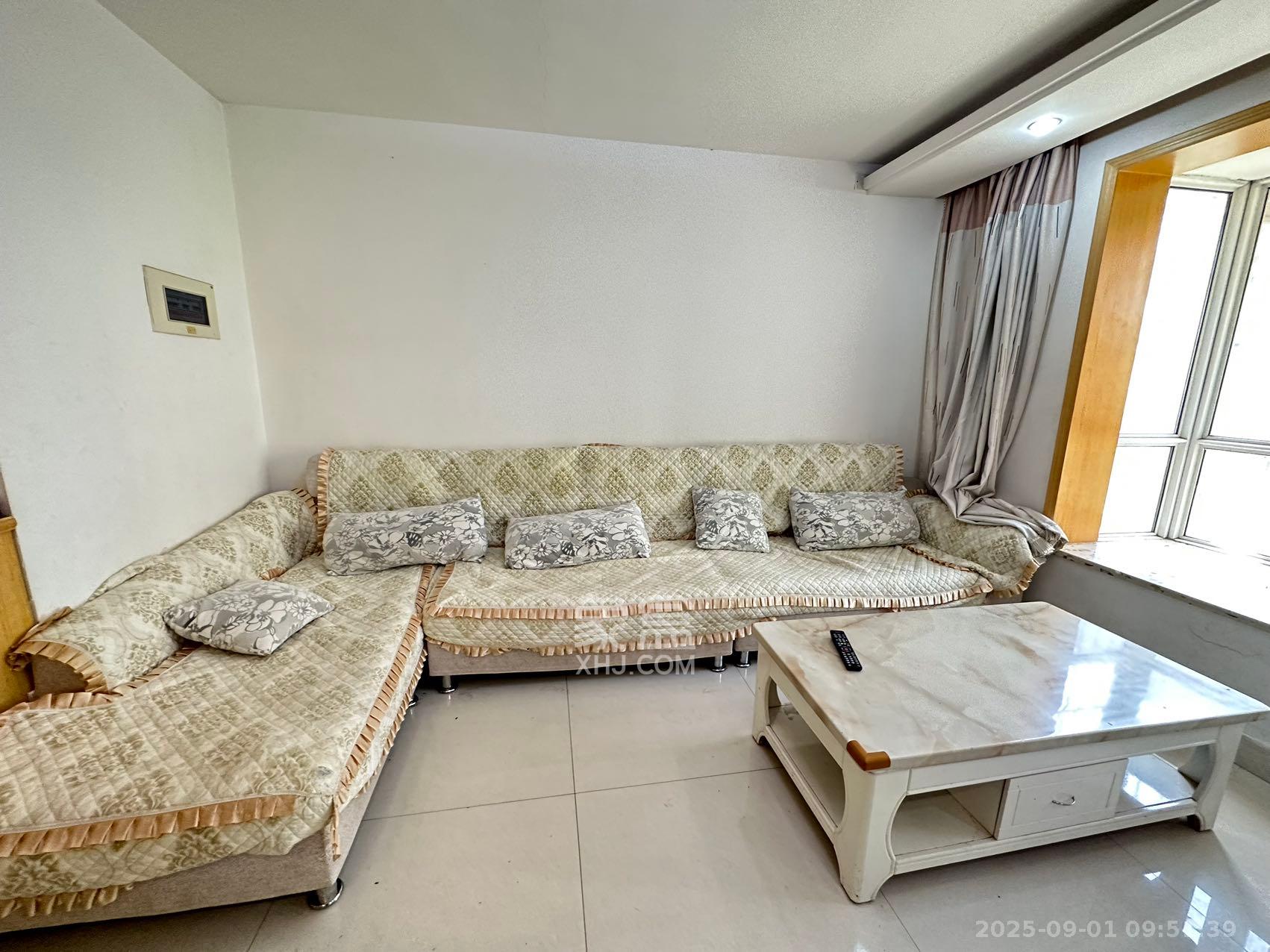 景环小区  2室2厅1卫    1400.0元/月 景环小区  2室2厅1卫    1400.0元/月室内图