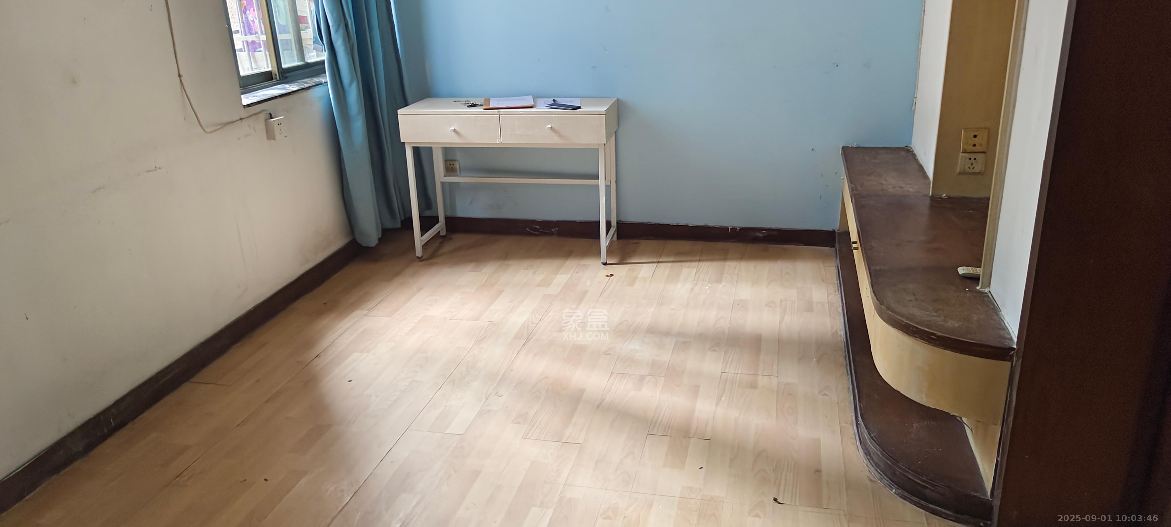 湘春巷散盘  2室1厅1卫    1700.0元/月 湘春巷散盘  2室1厅1卫    1700.0元/月室内图1