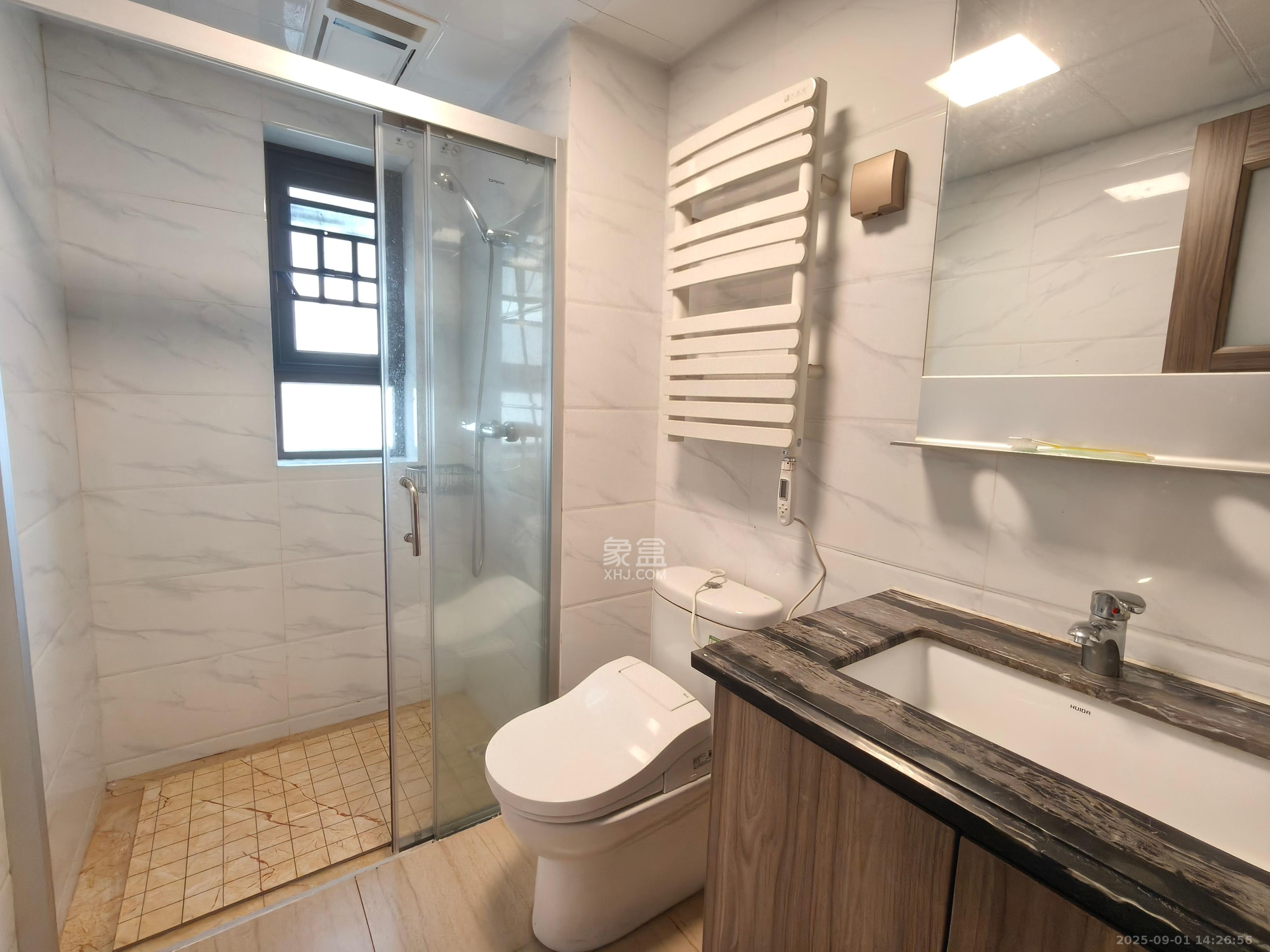 碧桂园星城首府  4室2厅2卫    3600.0元/月 碧桂园星城首府  4室2厅2卫    3600.0元/月室内图