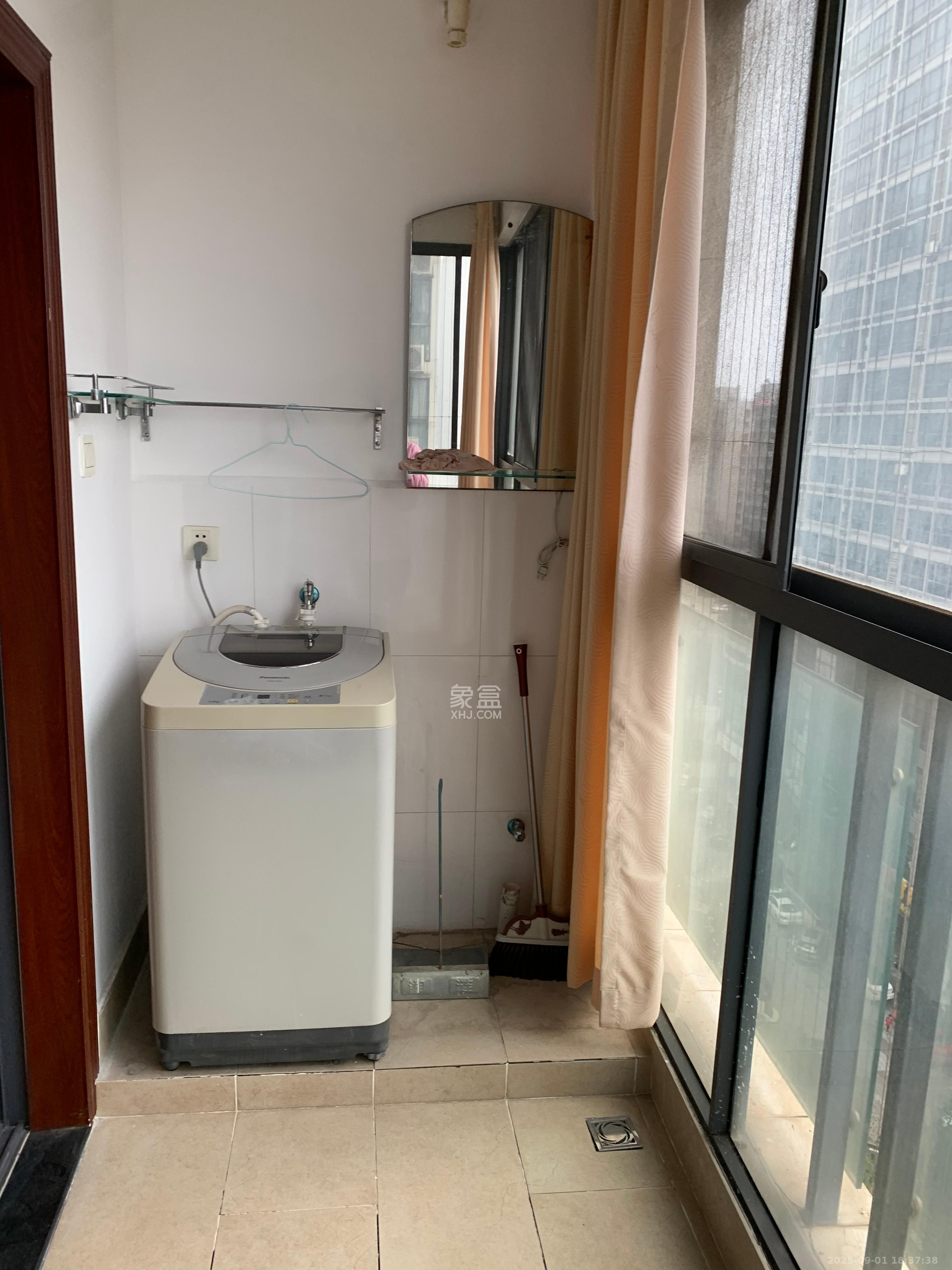 三万英尺 3室2厅2卫 3600.0元/月 三万英尺 3室2厅2卫 3600.0元/月室内图