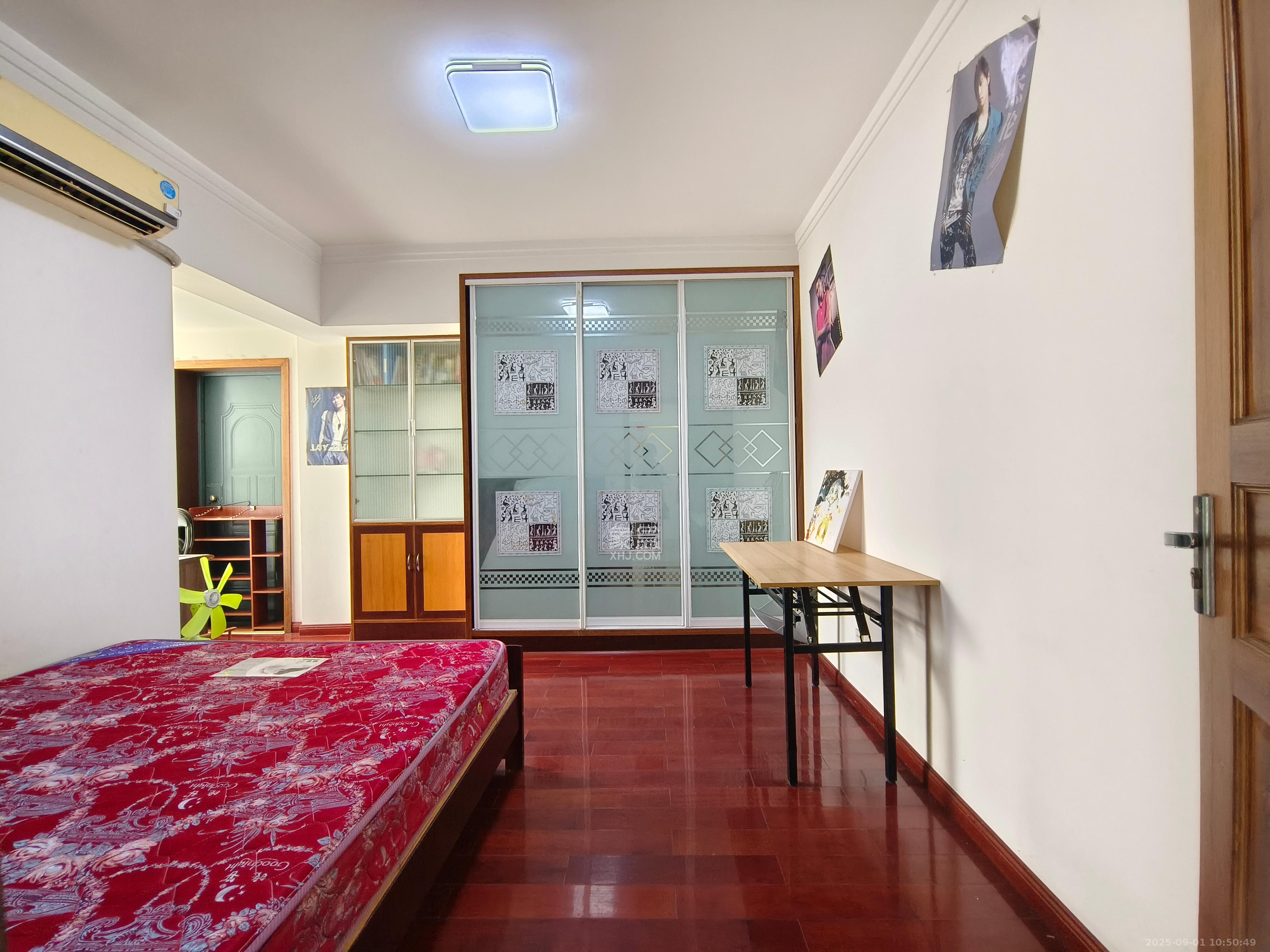 枫林美景  3室2厅2卫   2700.00元/月室内图