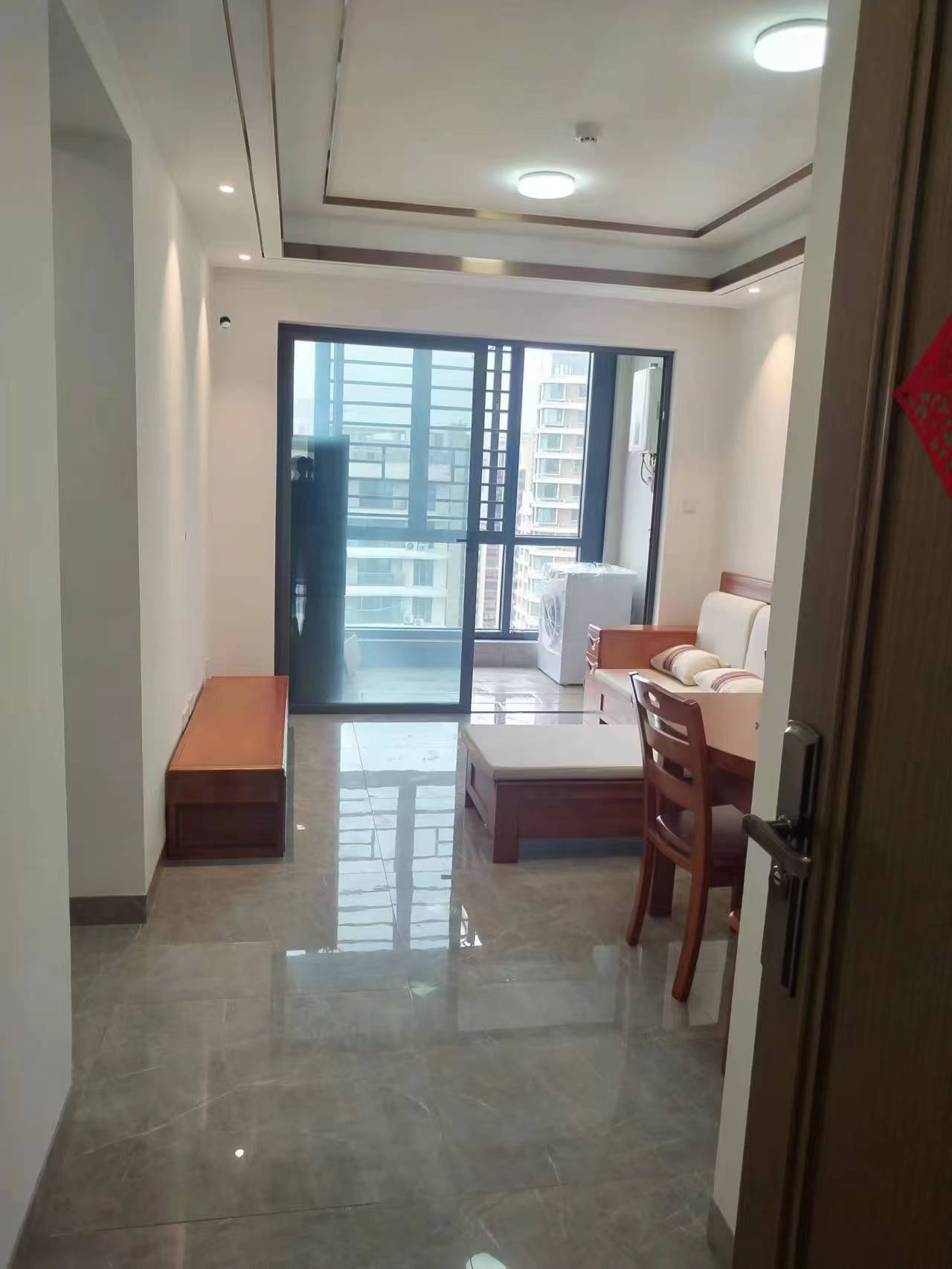 晨晖玺樾  2室1厅1卫    1800.0元/月 晨晖玺樾  2室1厅1卫    1800.0元/月室内图