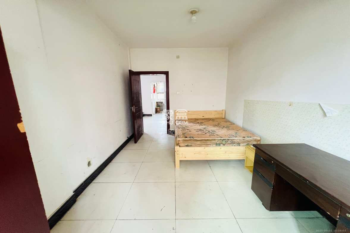 扬帆小区 2室1厅1卫 1200.0元/月 扬帆小区 2室1厅1卫 1200.0元/月室内图