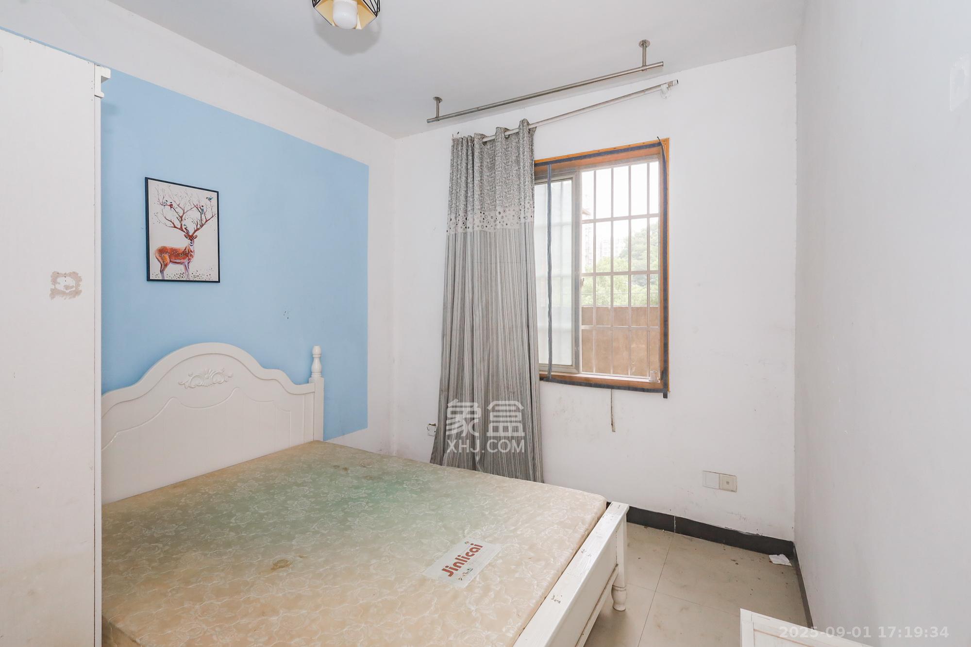 谷山庭院一期  4室2厅1卫    70.0万 谷山庭院一期  4室2厅1卫    70.0万卧室