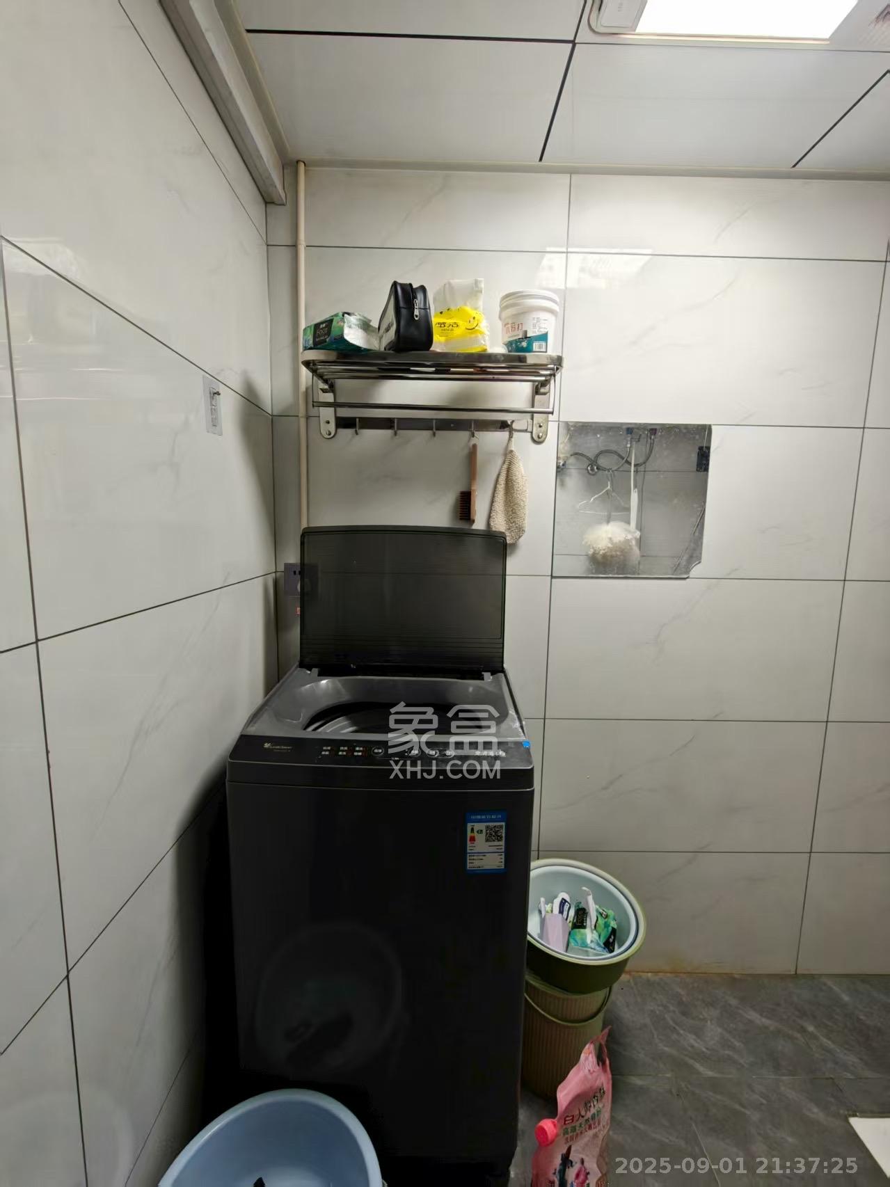 和润园三期 1室1厅1卫 1300.0元/月 和润园三期 1室1厅1卫 1300.0元/月室内图