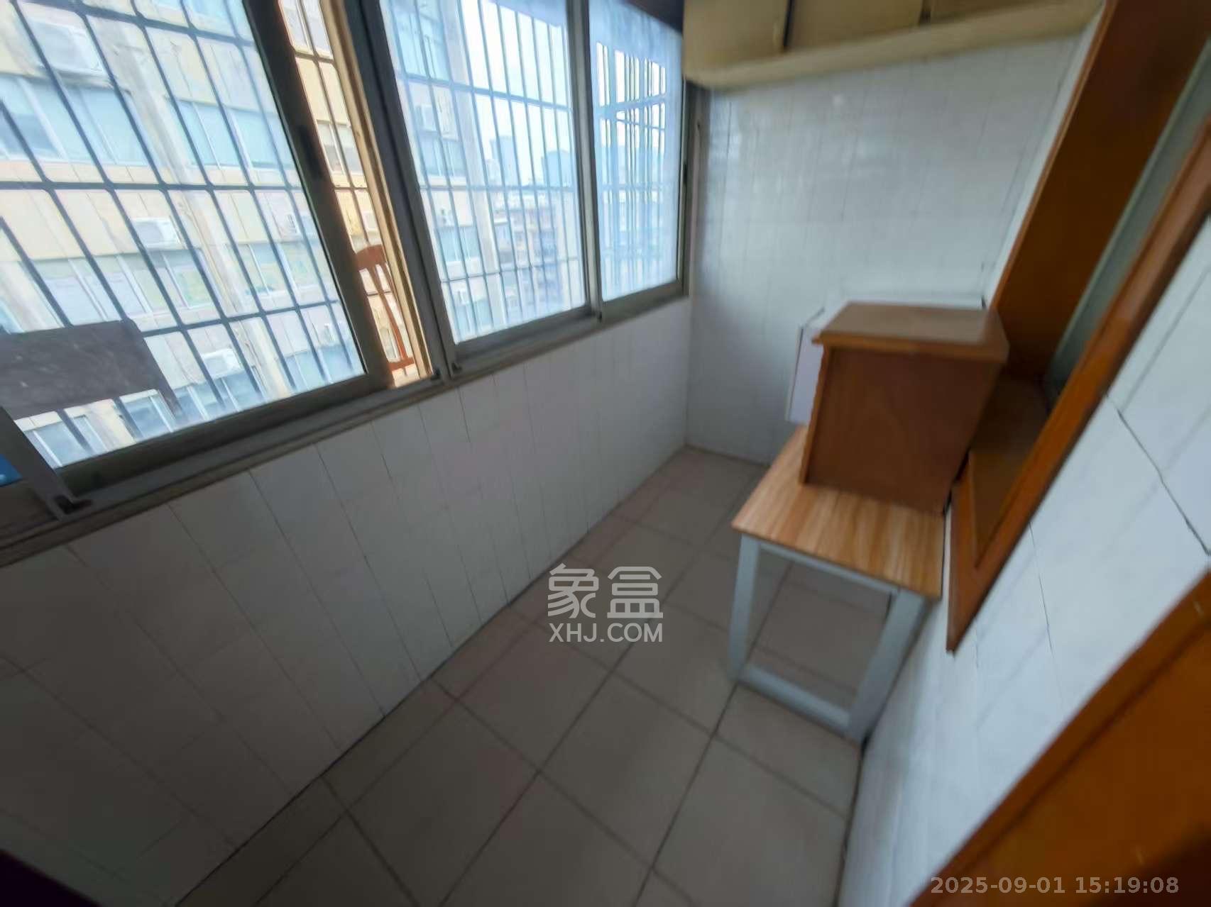 信达大厦  2室1厅1卫    1300.0元/月 信达大厦  2室1厅1卫    1300.0元/月室内图