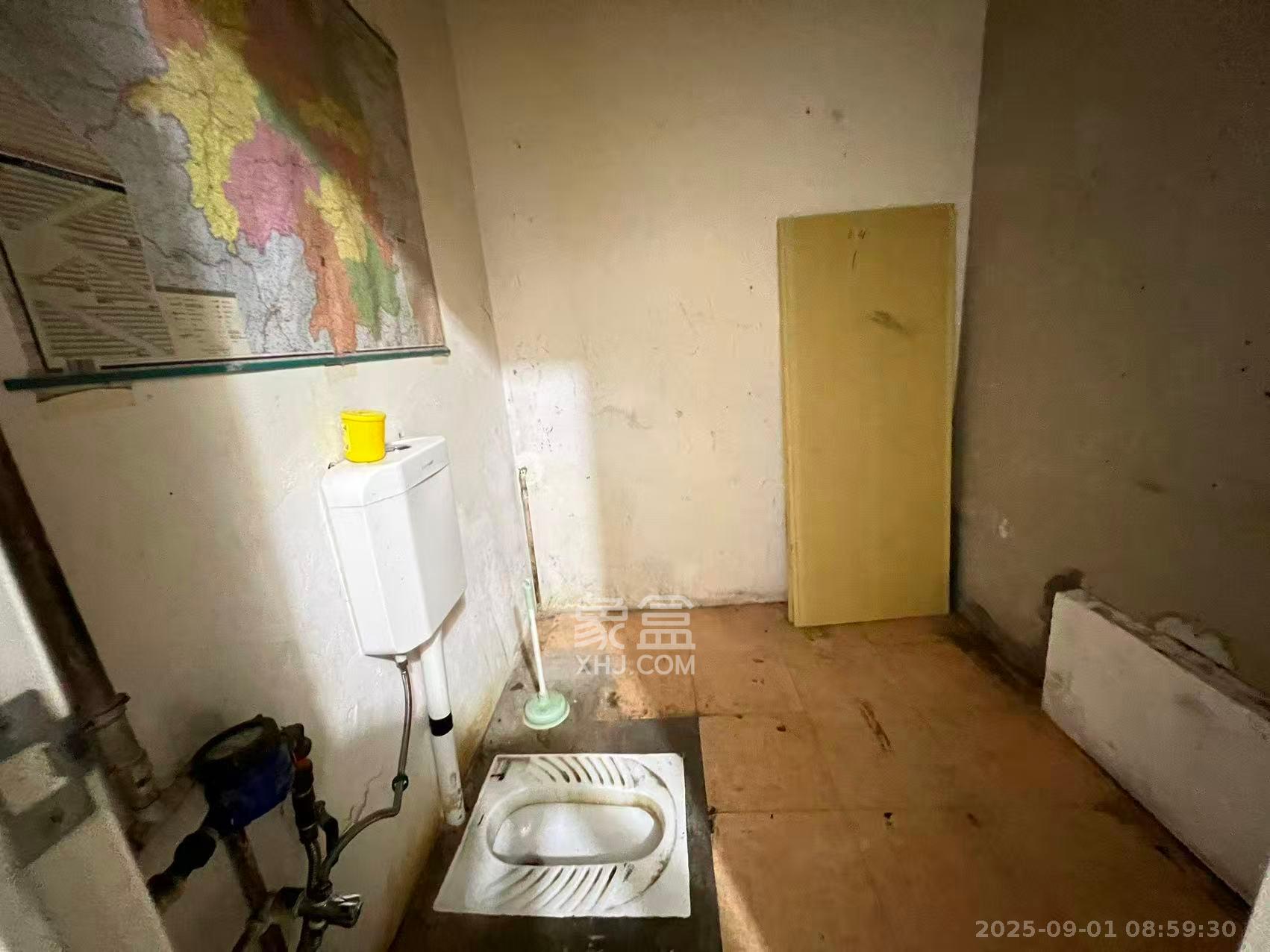 马王堆涂料城   90.85㎡      9000.0元/月室内图