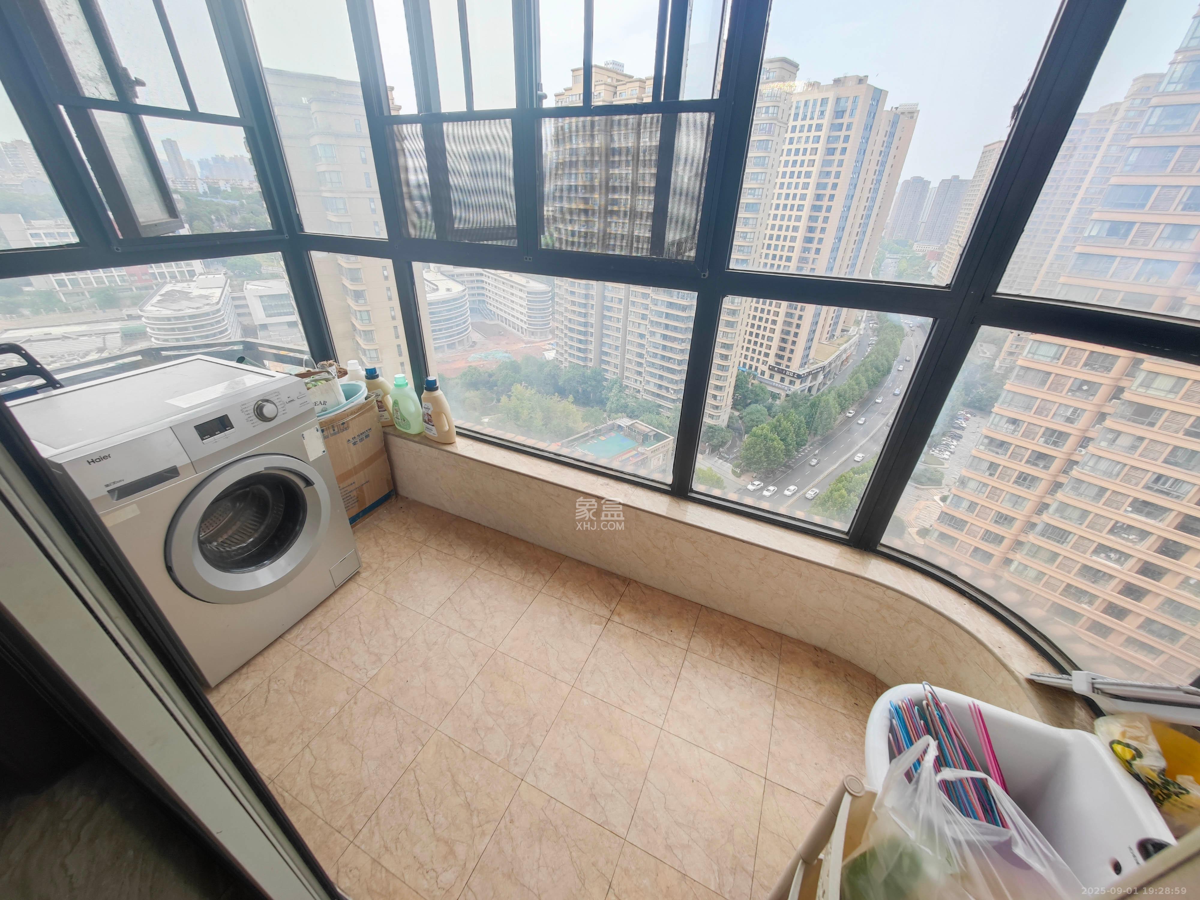 五矿万境水岸二期(五矿万境水岸和苑) 3室2厅1卫 139.8万 五矿万境水岸二期(五矿万境水岸和苑) 3室2厅1卫 139.8万阳台