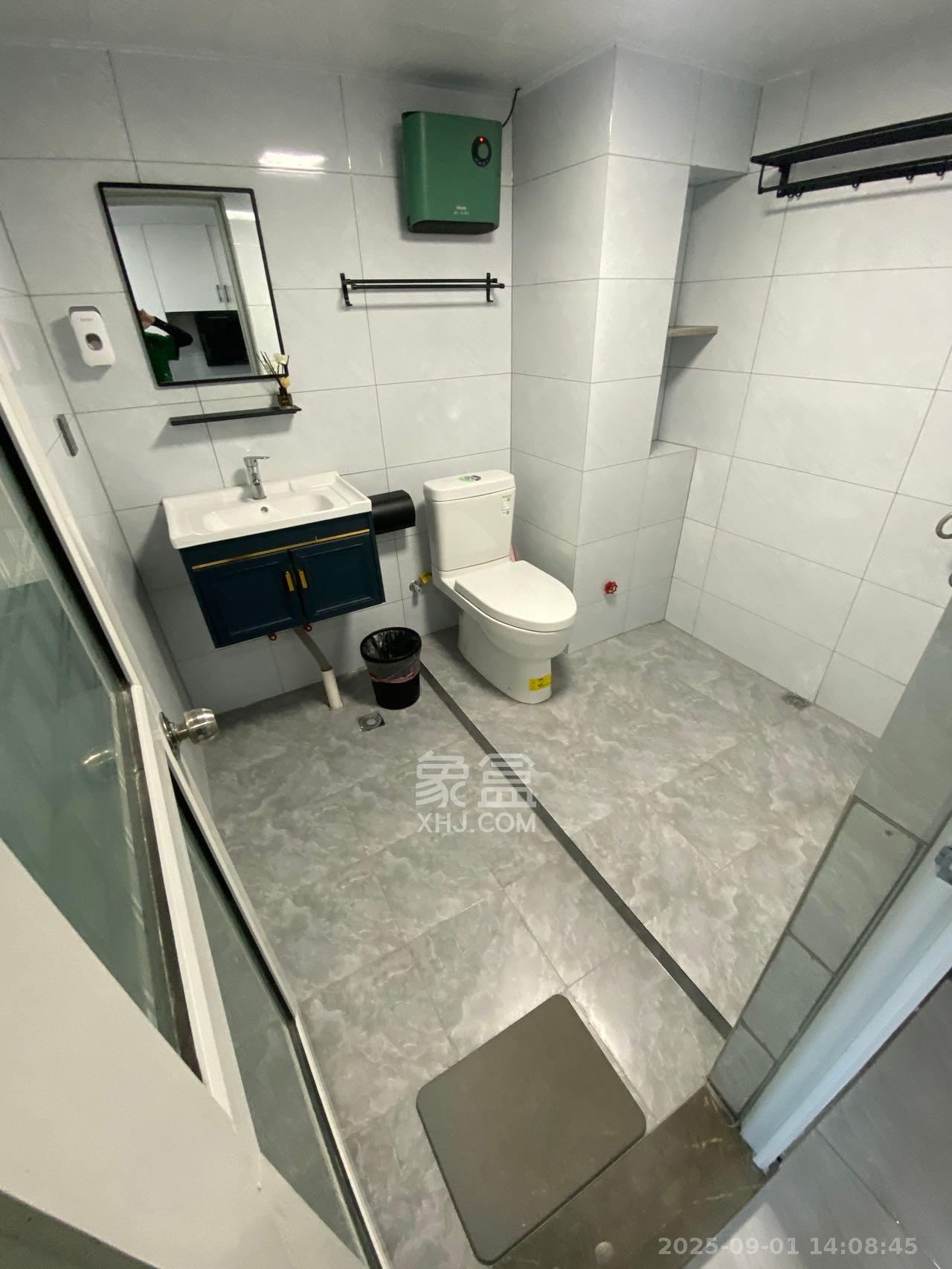 梅溪湖金茂湾  1室1厅1卫    2000.0元/月室内图