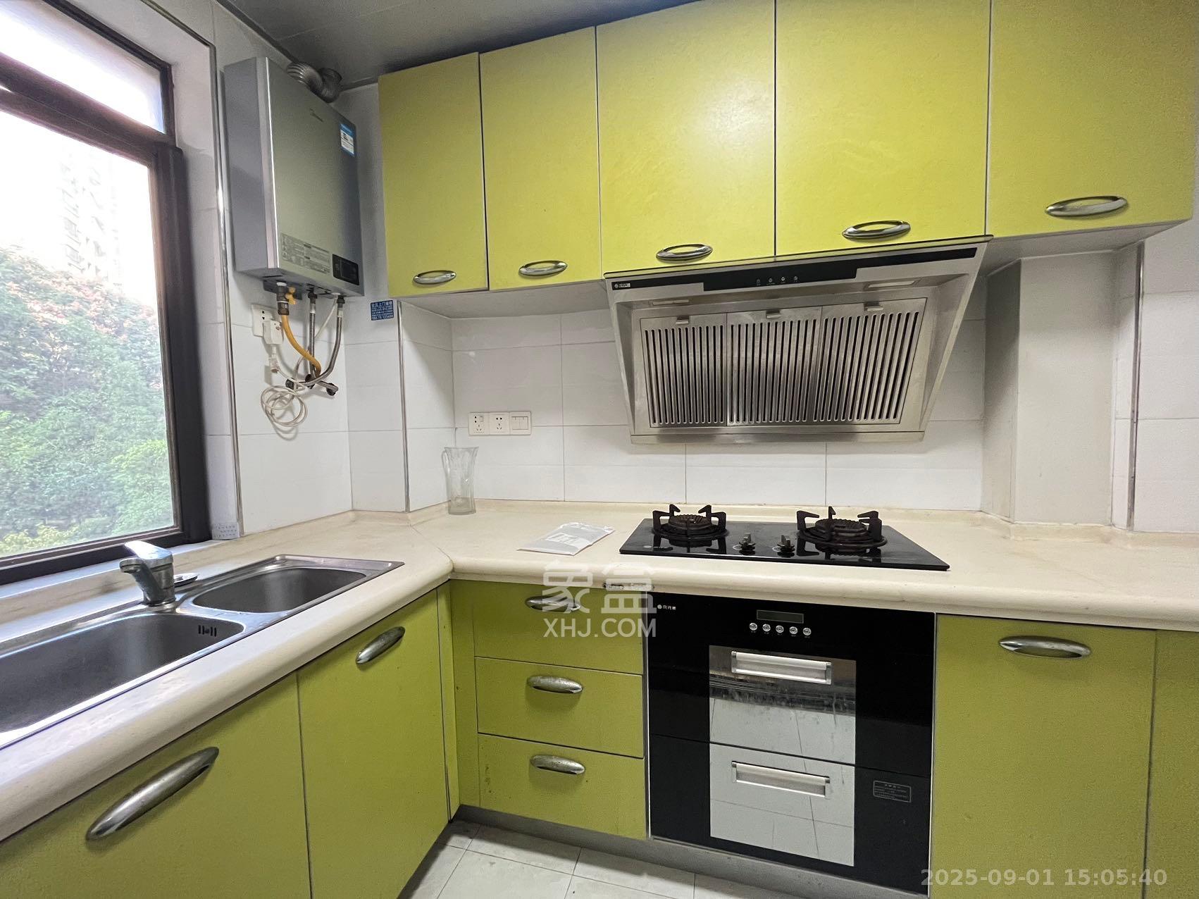 高信向日葵  3室2厅2卫    2600.0元/月 高信向日葵  3室2厅2卫    2600.0元/月室内图