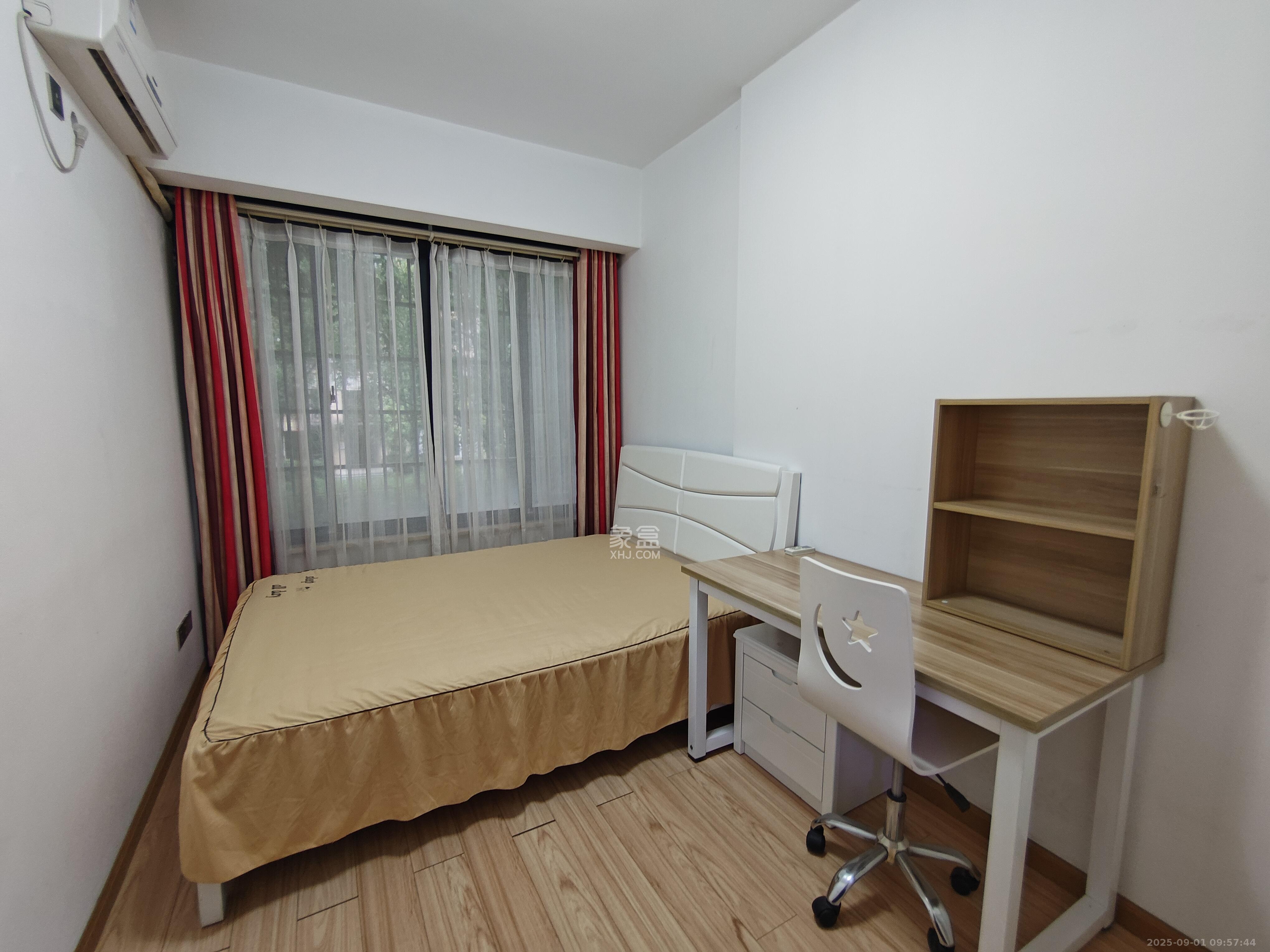 保利麓谷林语A区  3室2厅1卫    2500.0元/月室内图