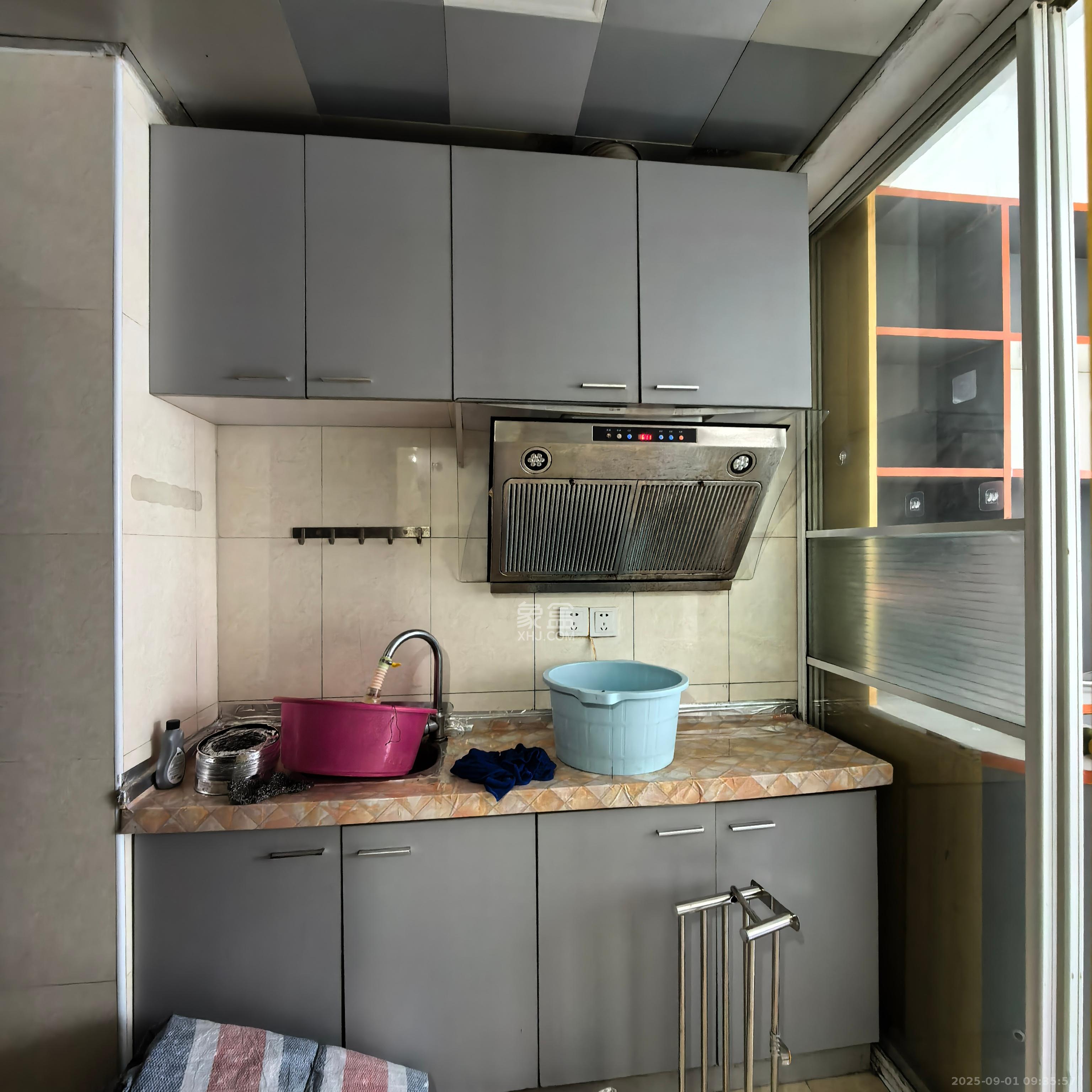 名富公寓  1室1厅1卫    1400.0元/月 名富公寓  1室1厅1卫    1400.0元/月室内图1