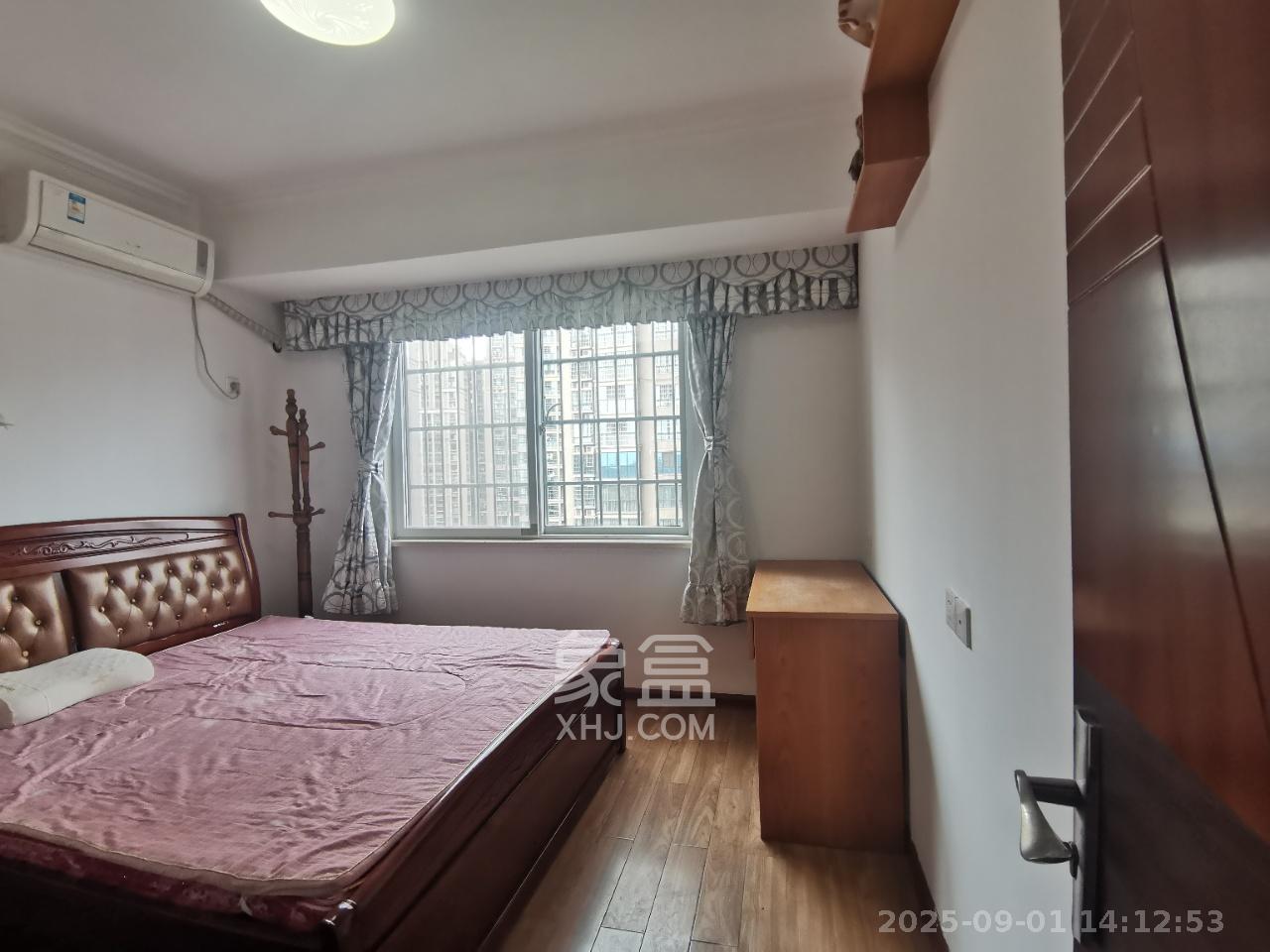 筑梦佳园 4室2厅2卫 2000.0元/月 筑梦佳园 4室2厅2卫 2000.0元/月室内图