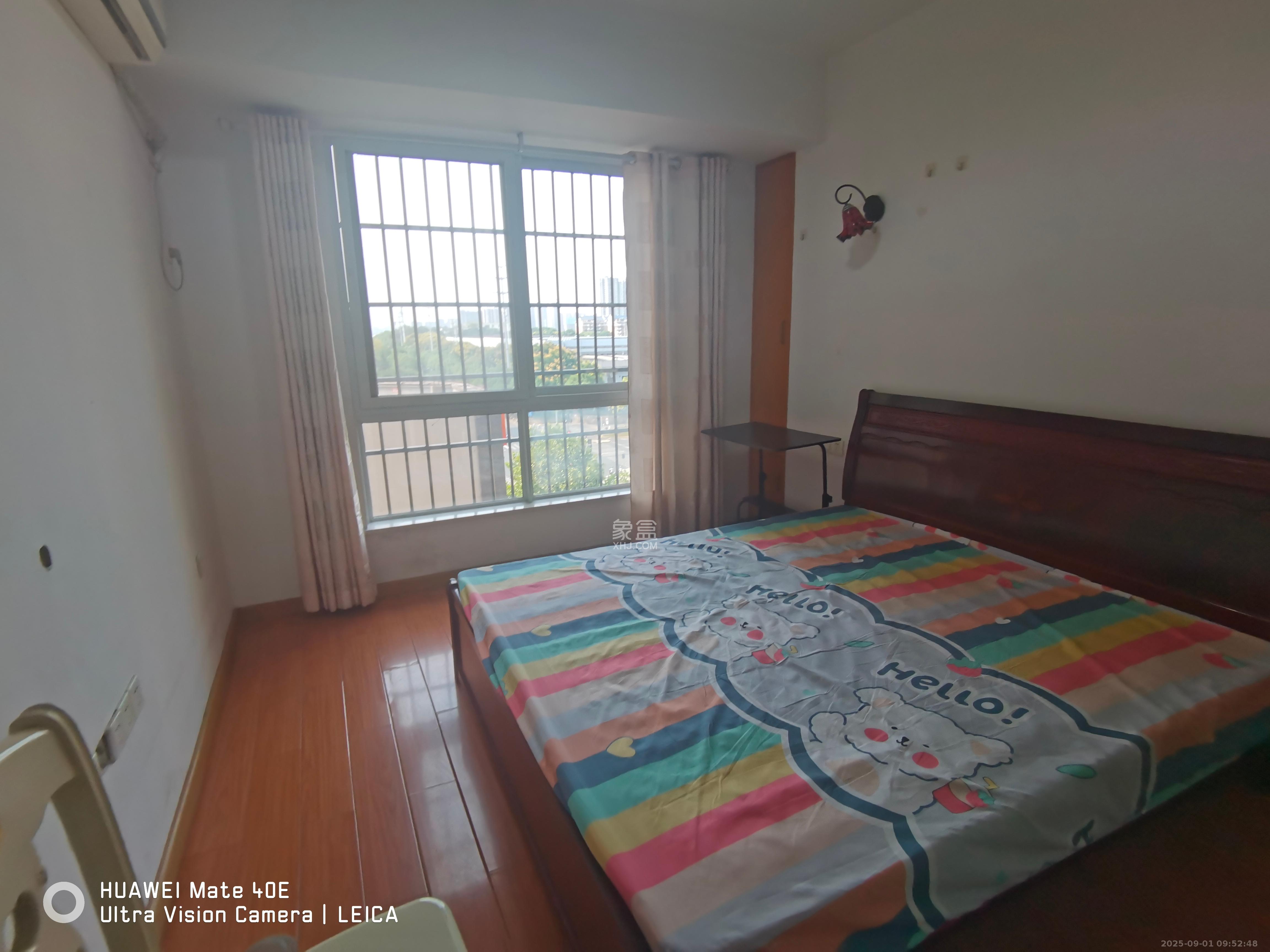 筑梦佳园  4室2厅1卫    2000.0元/月室内图