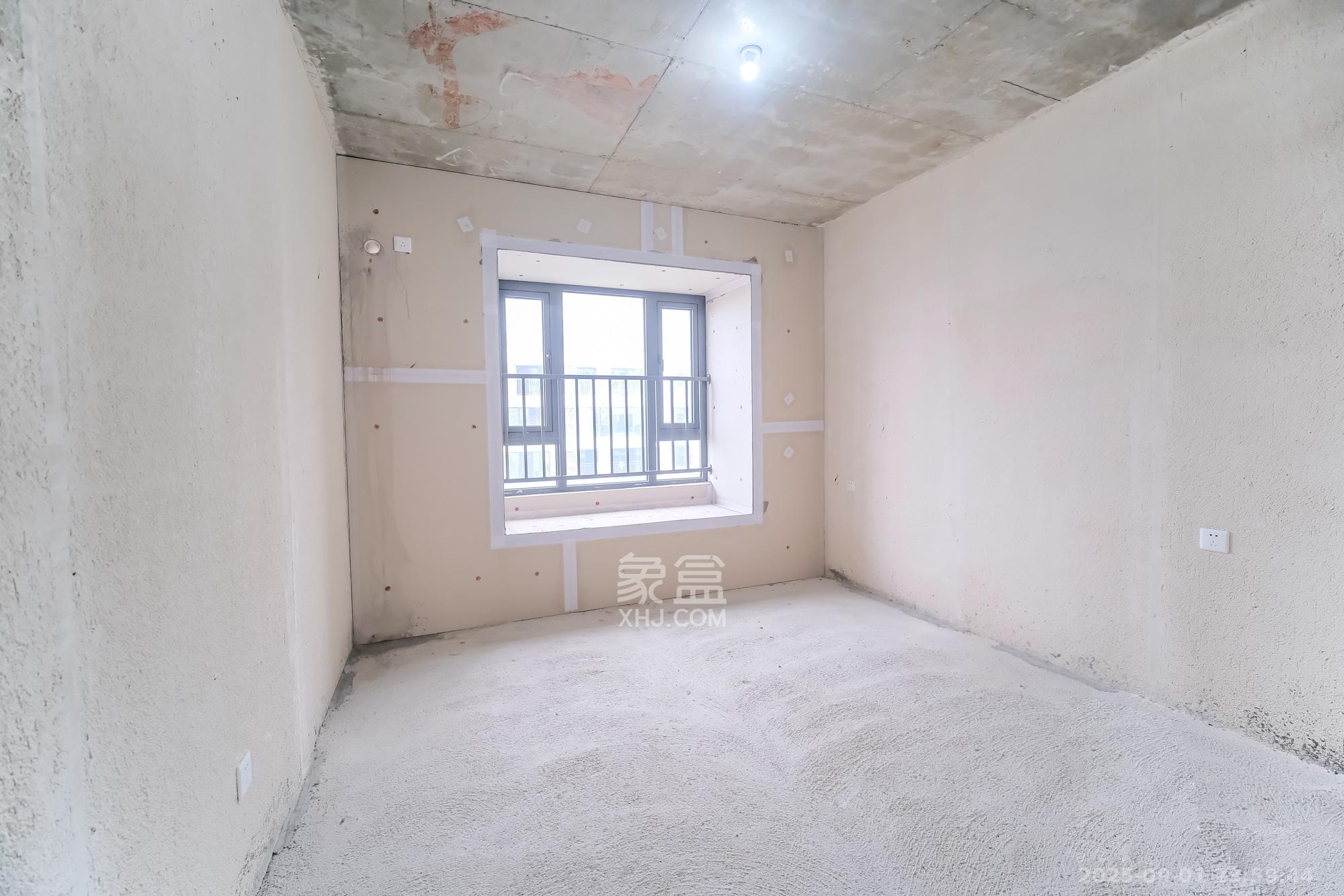 保利金香槟 4室2厅2卫 121.2万 保利金香槟 4室2厅2卫 121.2万卧室