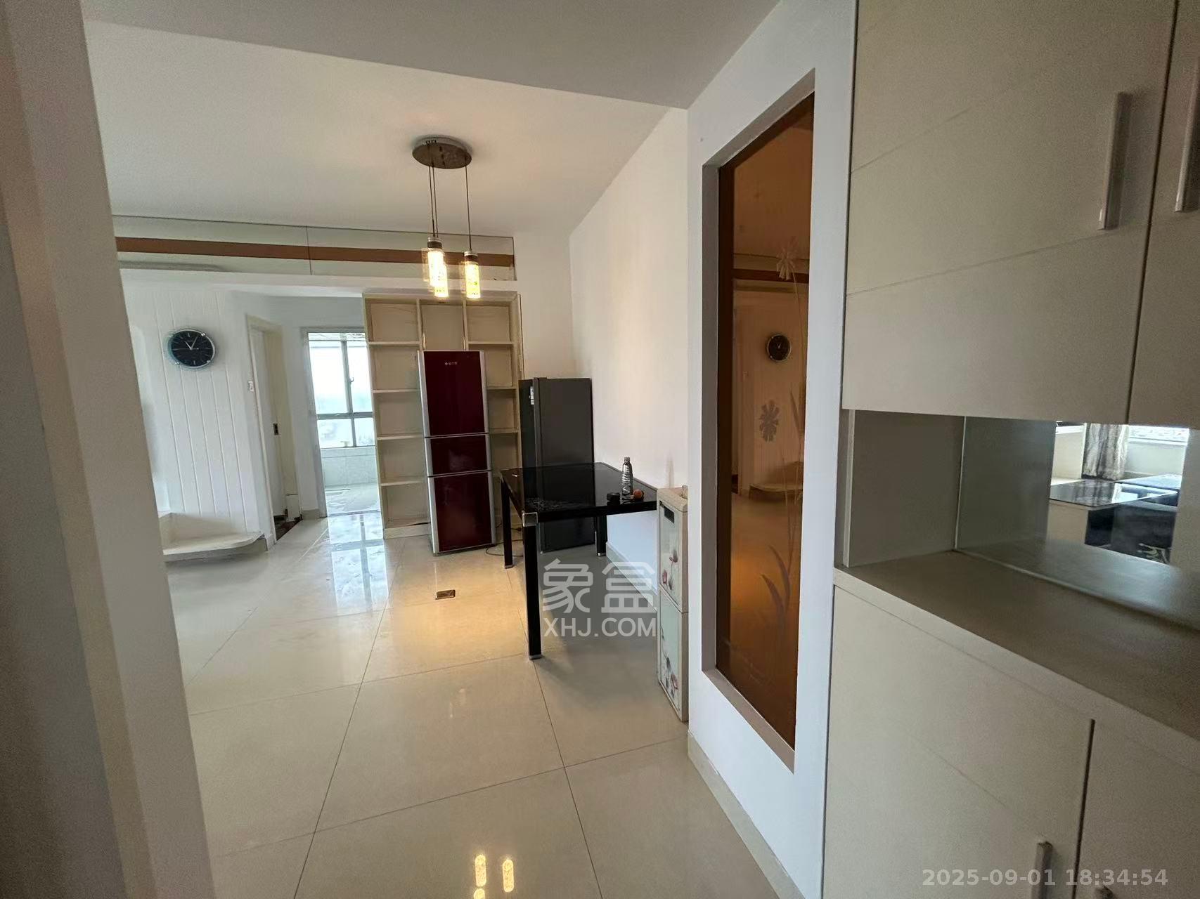 上海城小区  2室1厅1卫    1900.0元/月室内图