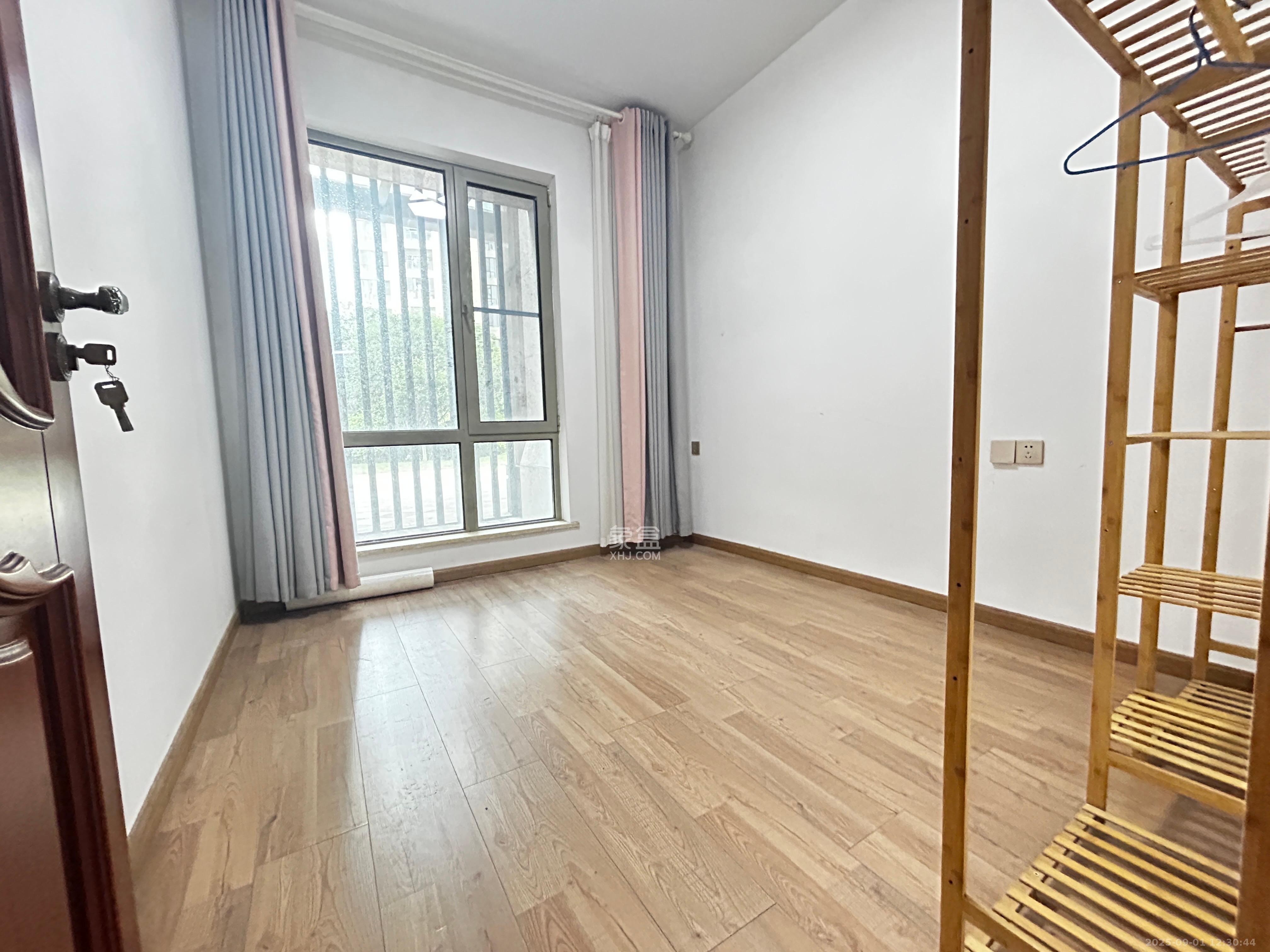 梅溪湖金茂府(金茂广场)(金茂览秀城)  6室2厅2卫    6200.0元/月 梅溪湖金茂府(金茂广场)(金茂览秀城)  6室2厅2卫    6200.0元/月室内图