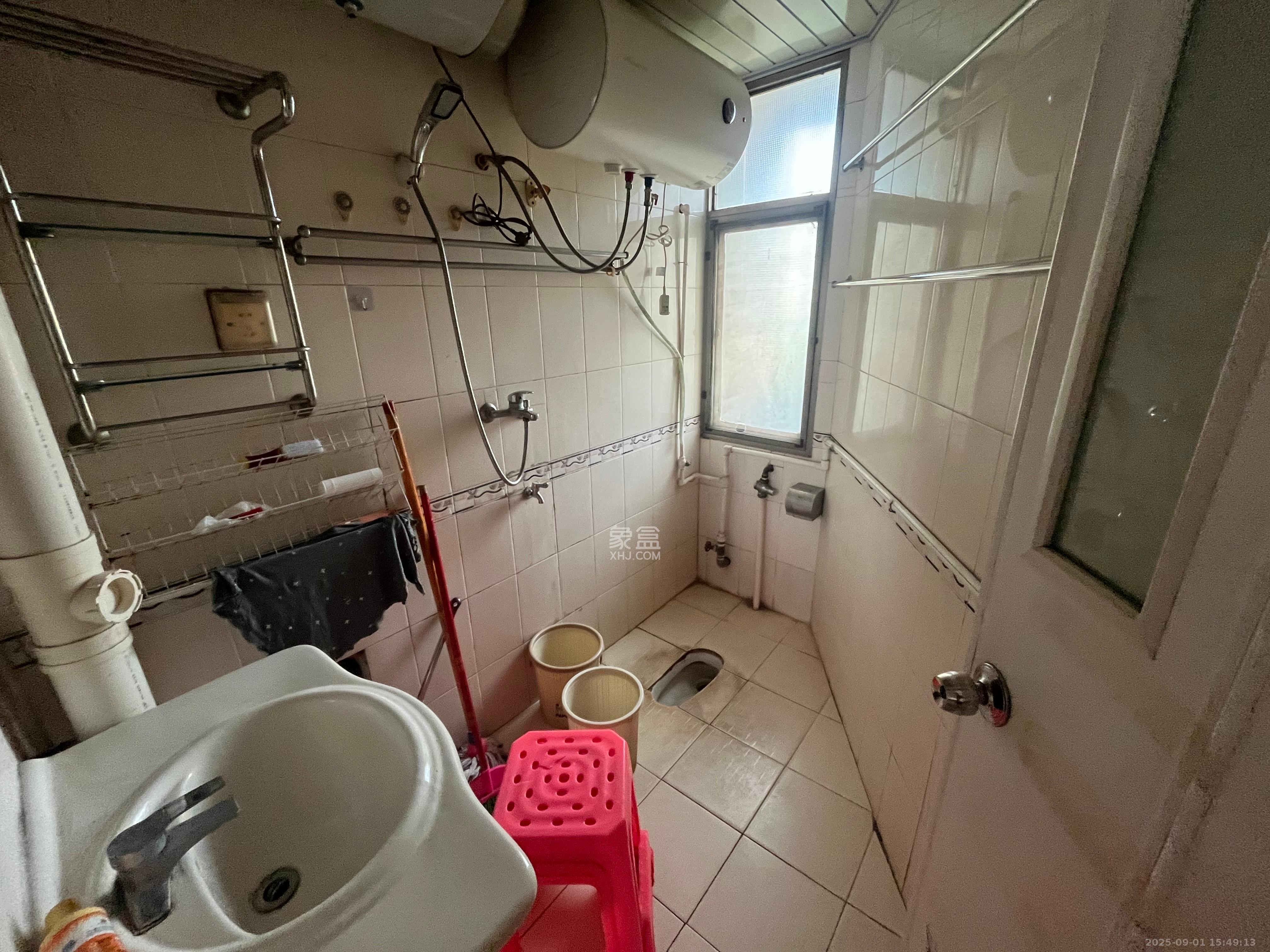 仁和家园 2室2厅1卫 1600.0元/月 仁和家园 2室2厅1卫 1600.0元/月室内图