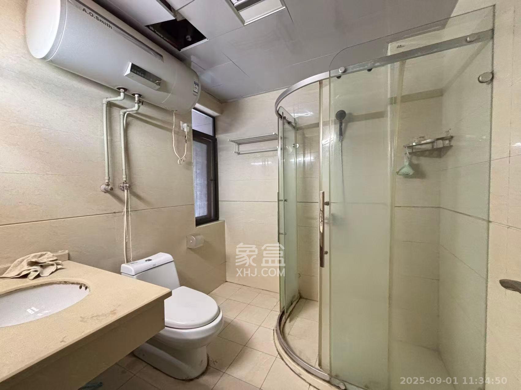 香樟雅郡  4室2厅2卫    3300.0元/月 香樟雅郡  4室2厅2卫    3300.0元/月室内图