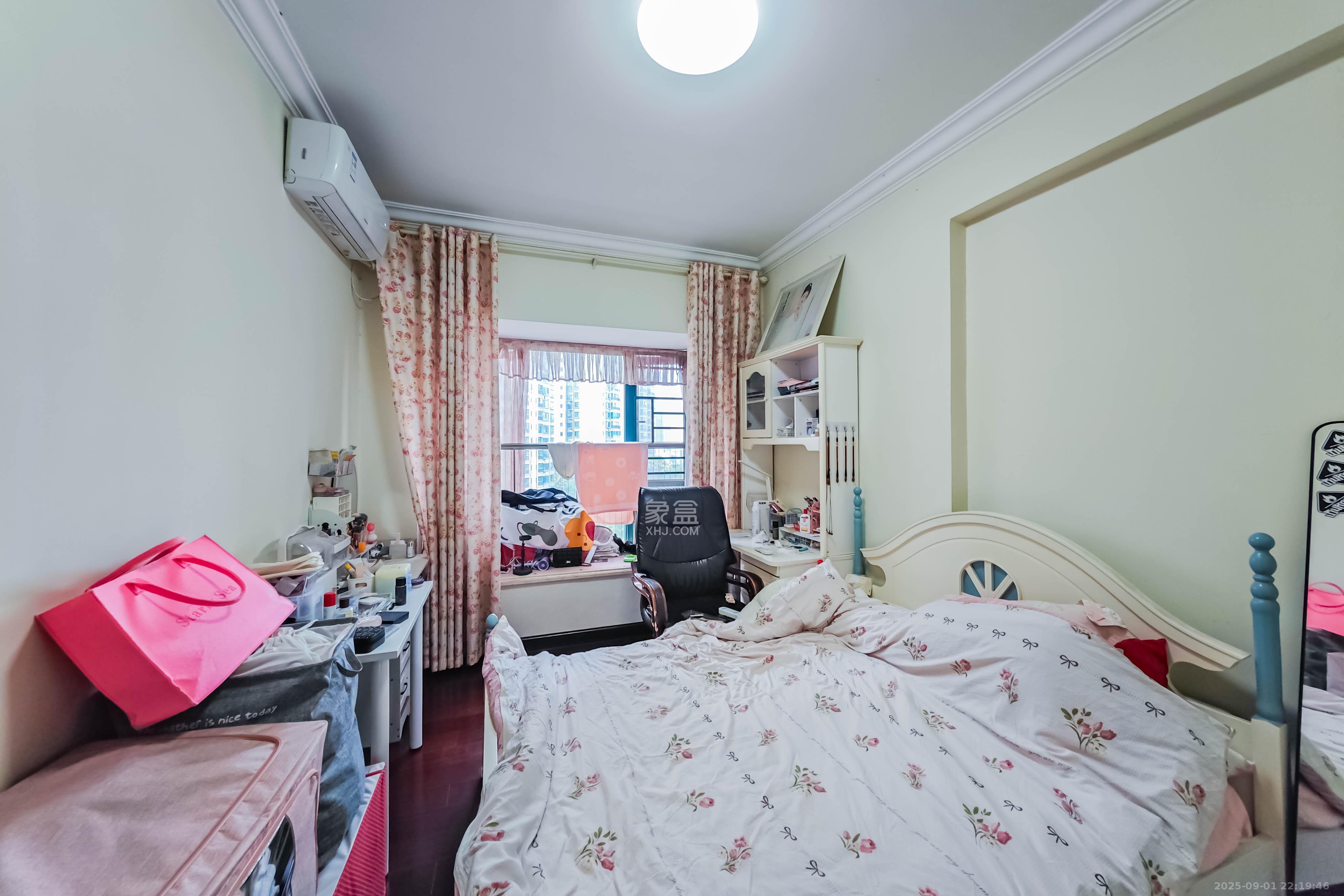 恒大绿洲  3室2厅2卫    92.8万 恒大绿洲  3室2厅2卫    92.8万卧室