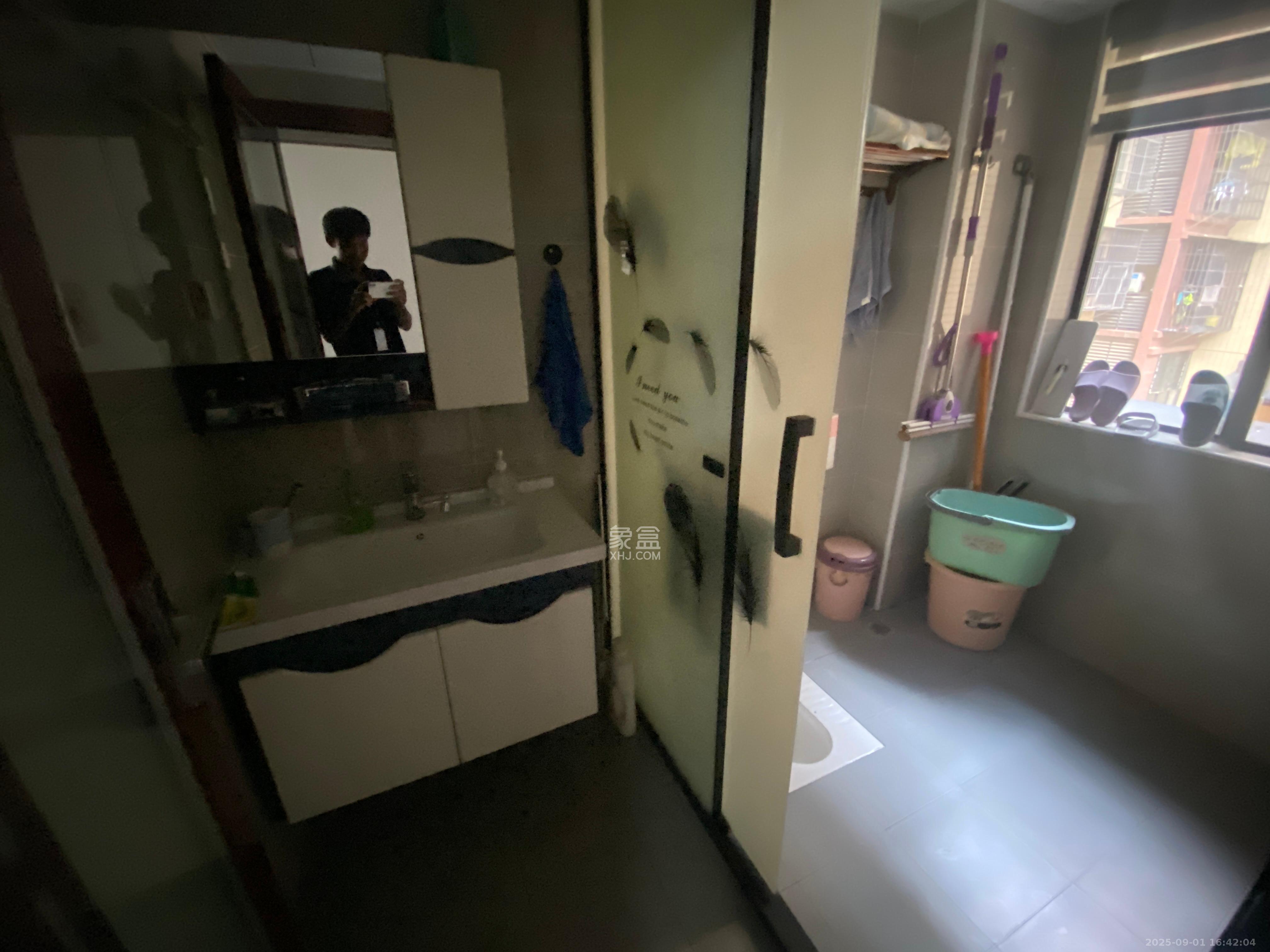 盛隆佳园  2室0厅0卫   2400.00元/月室内图