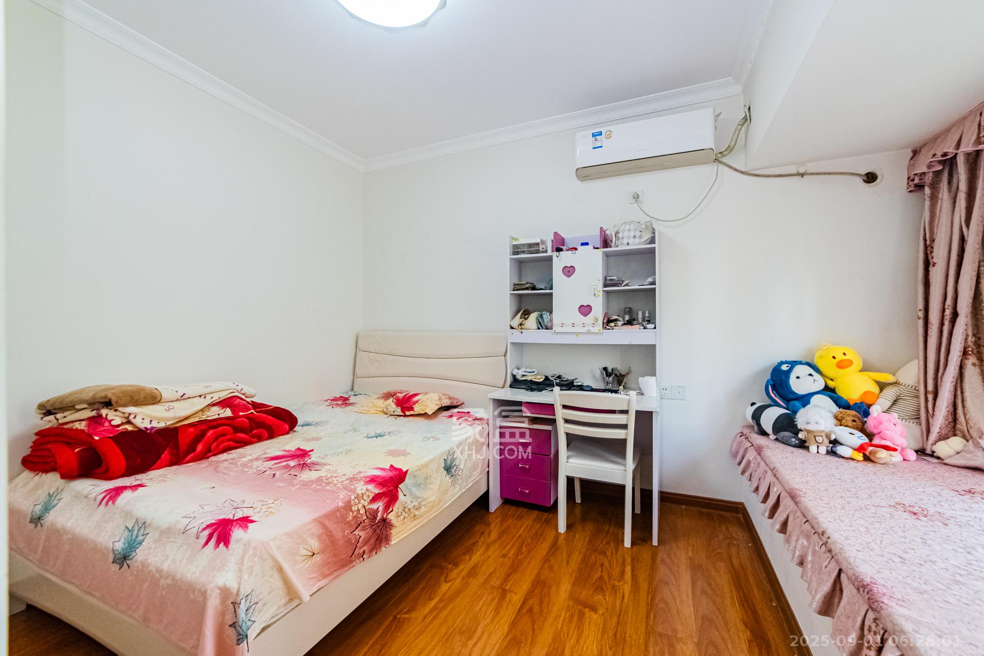 万国城(当代满庭春MOMA)三期 2室2厅1卫 69.0万 万国城(当代满庭春MOMA)三期 2室2厅1卫 69.0万卧室