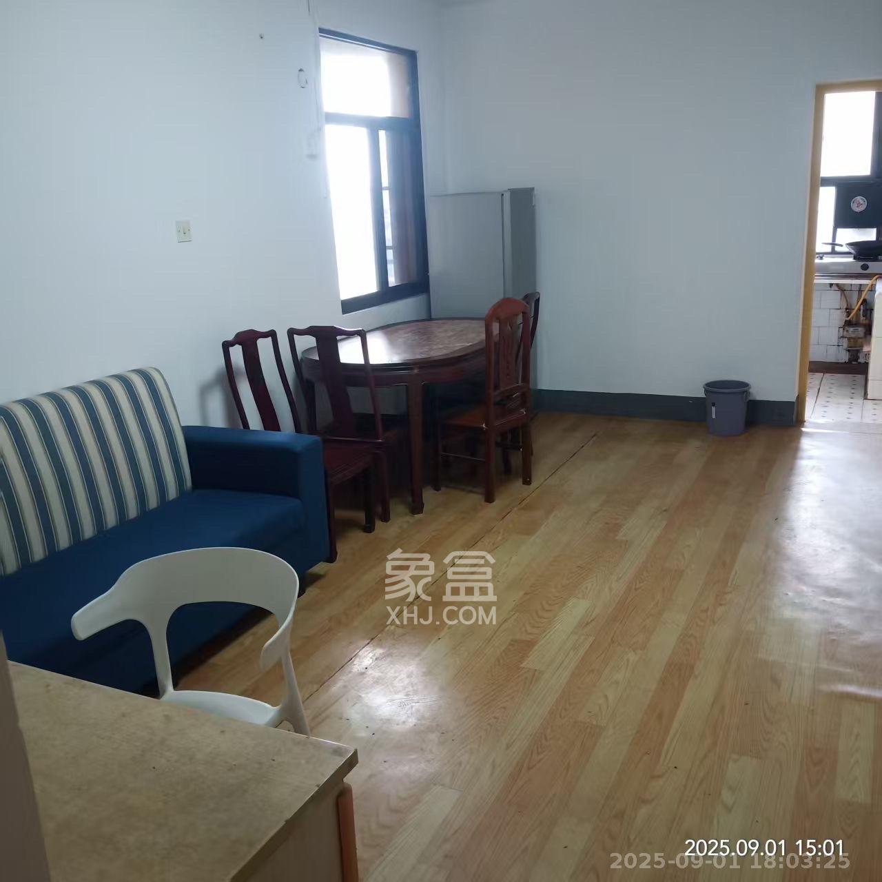 燕子岭散盘  3室1厅1卫    1800.0元/月室内图