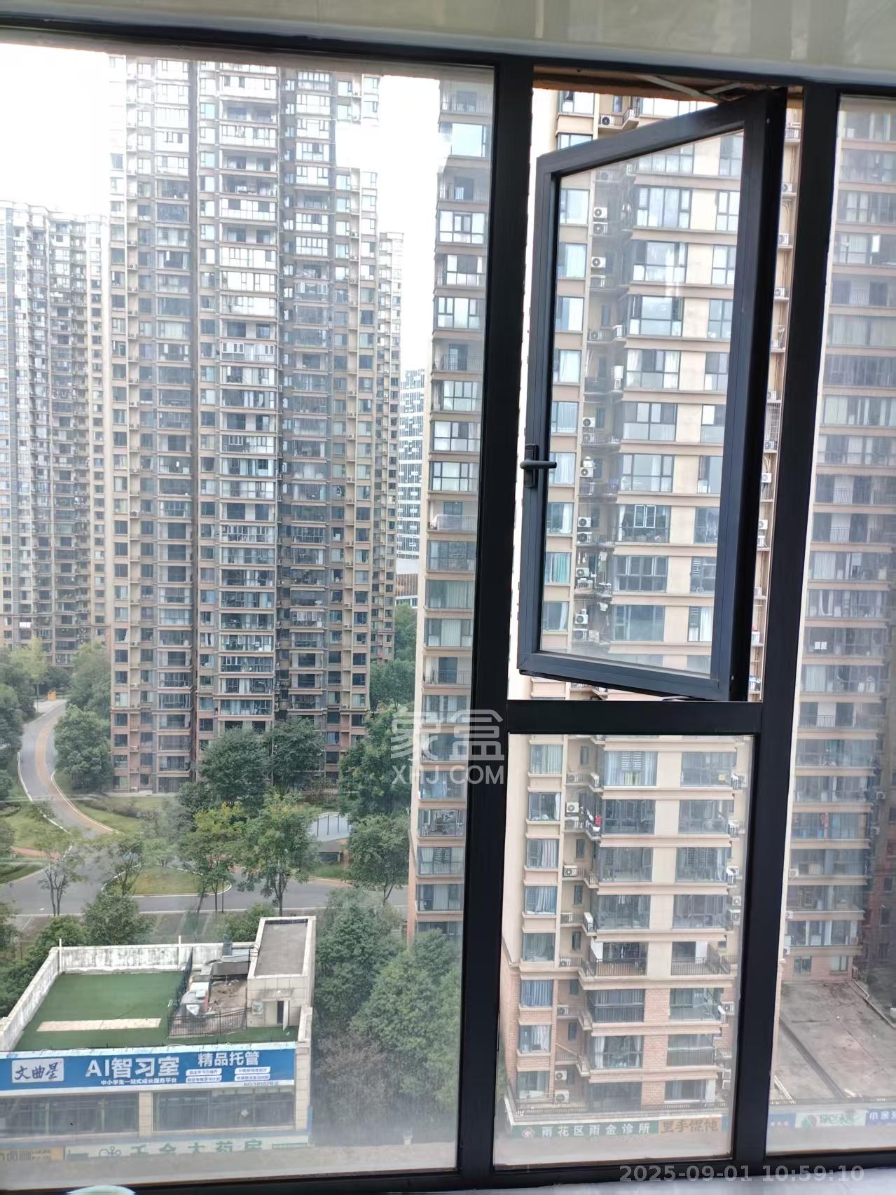 中建嘉和城  3室2厅2卫    2200.0元/月 中建嘉和城  3室2厅2卫    2200.0元/月室内图