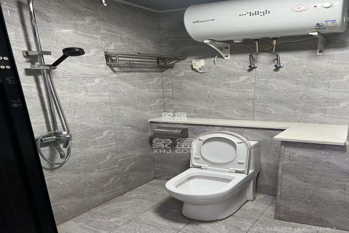 芙蓉万国城MOMA(卓越汇富苑)  1室1厅1卫    1400.0元/月 芙蓉万国城MOMA(卓越汇富苑)  1室1厅1卫    1400.0元/月室内图