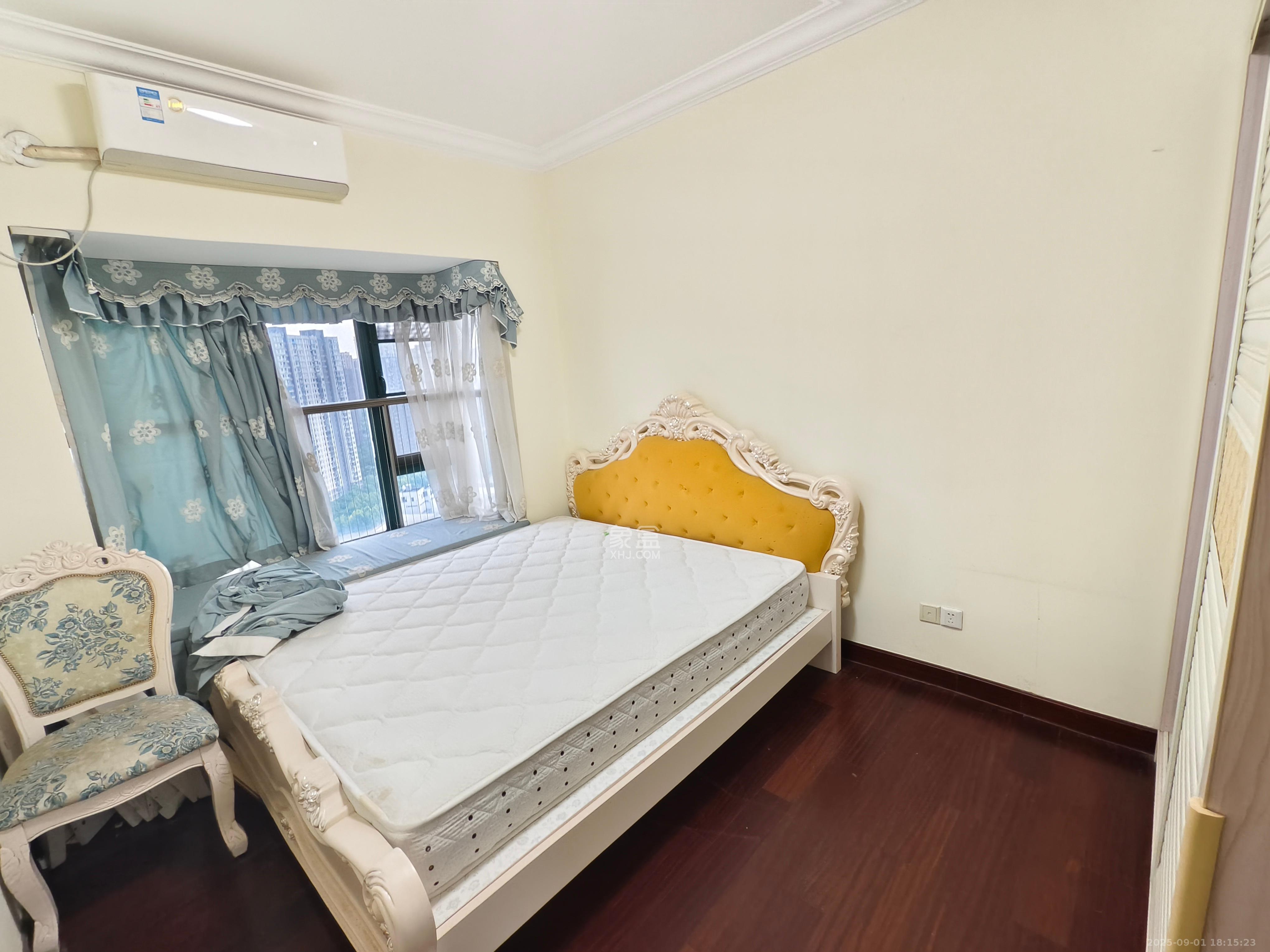 恒大翡翠华庭  3室2厅2卫    2300.0元/月室内图