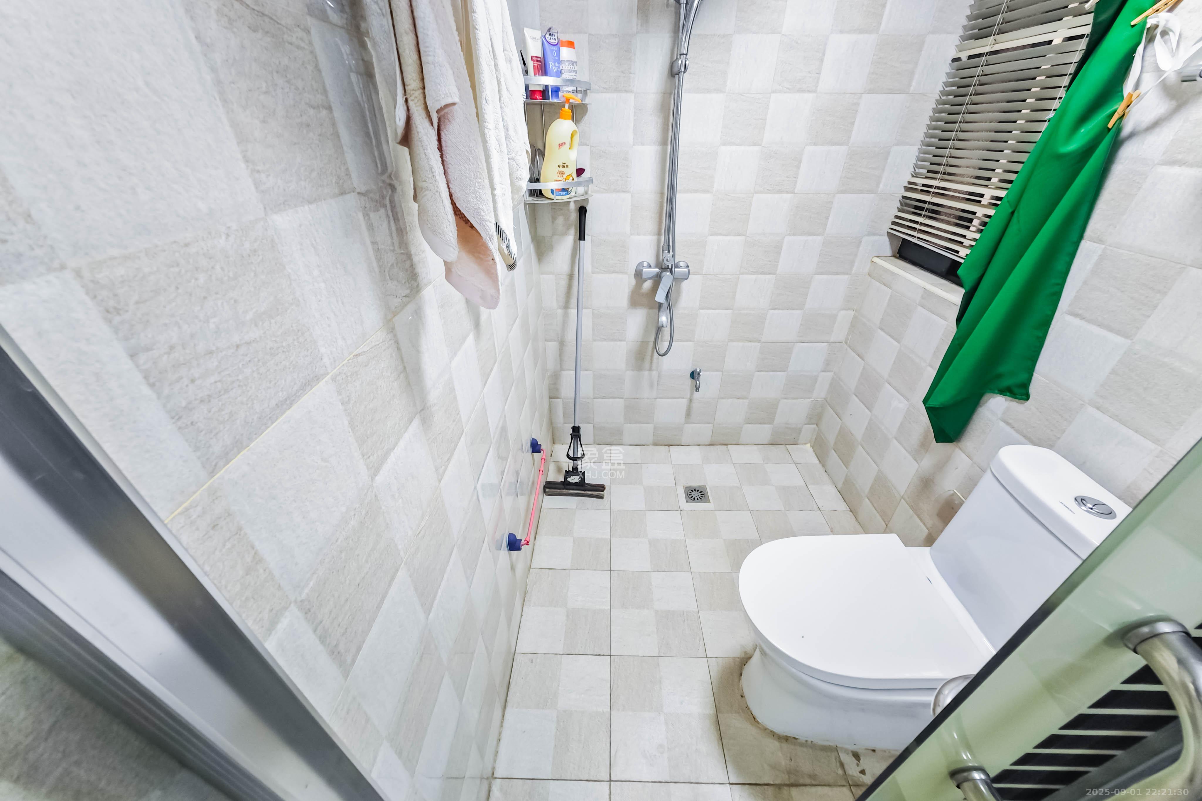 绿地之窗 3室1厅1卫 78.0万 绿地之窗 3室1厅1卫 78.0万卫生间