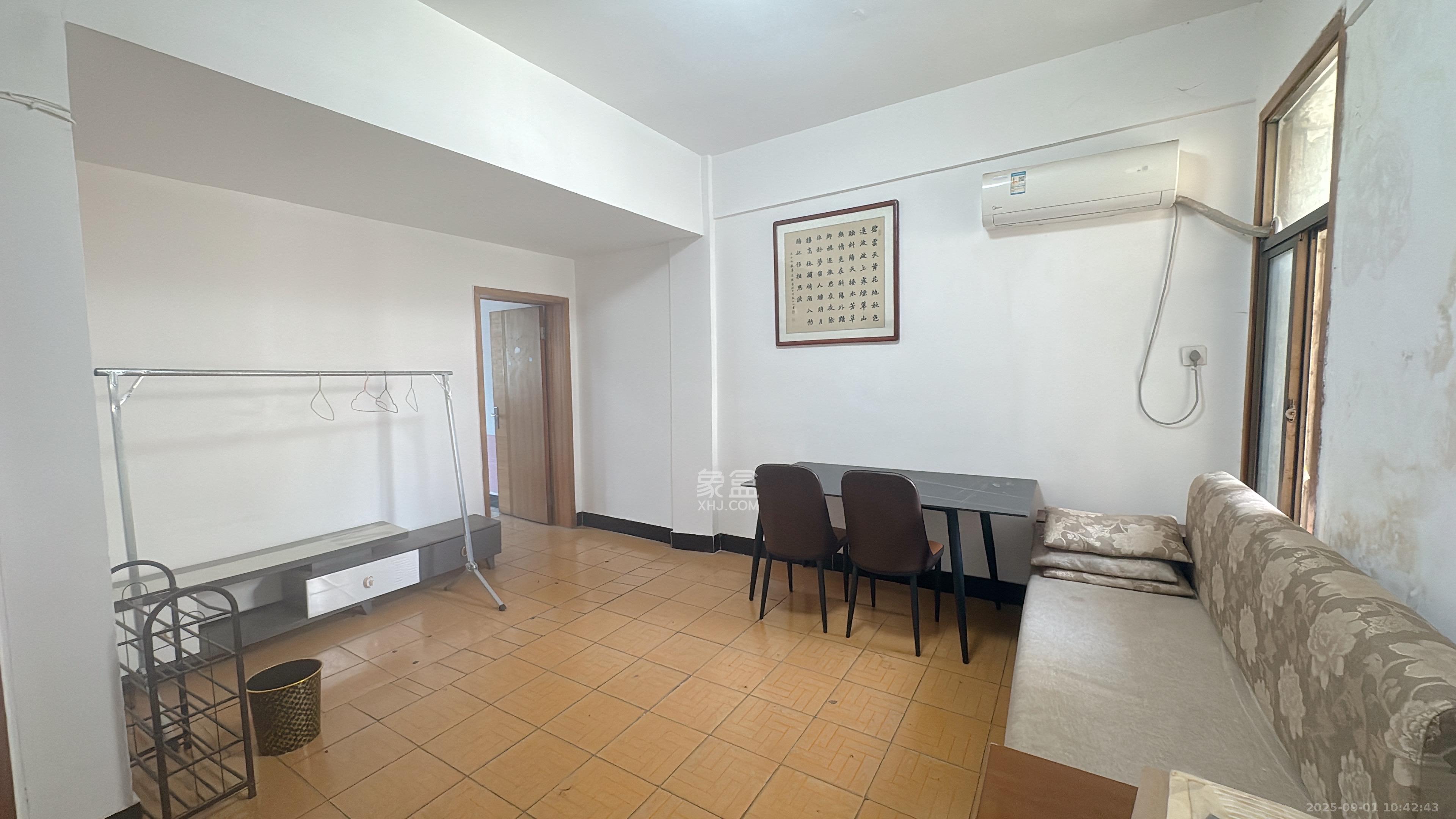 通泰街商居楼 2室1厅1卫 1800.0元/月 通泰街商居楼 2室1厅1卫 1800.0元/月室内图