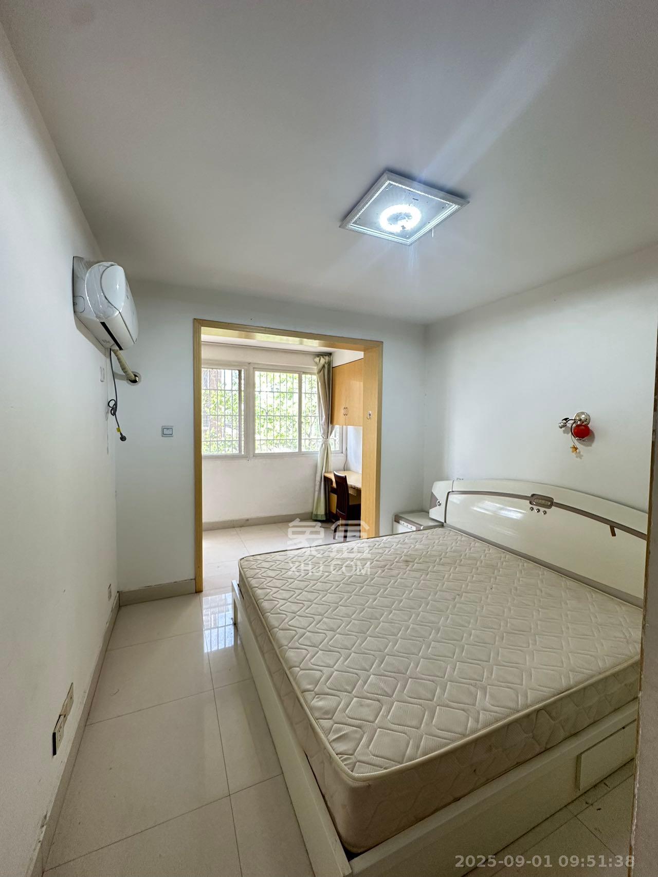 景环小区  2室2厅1卫    1400.0元/月 景环小区  2室2厅1卫    1400.0元/月室内图