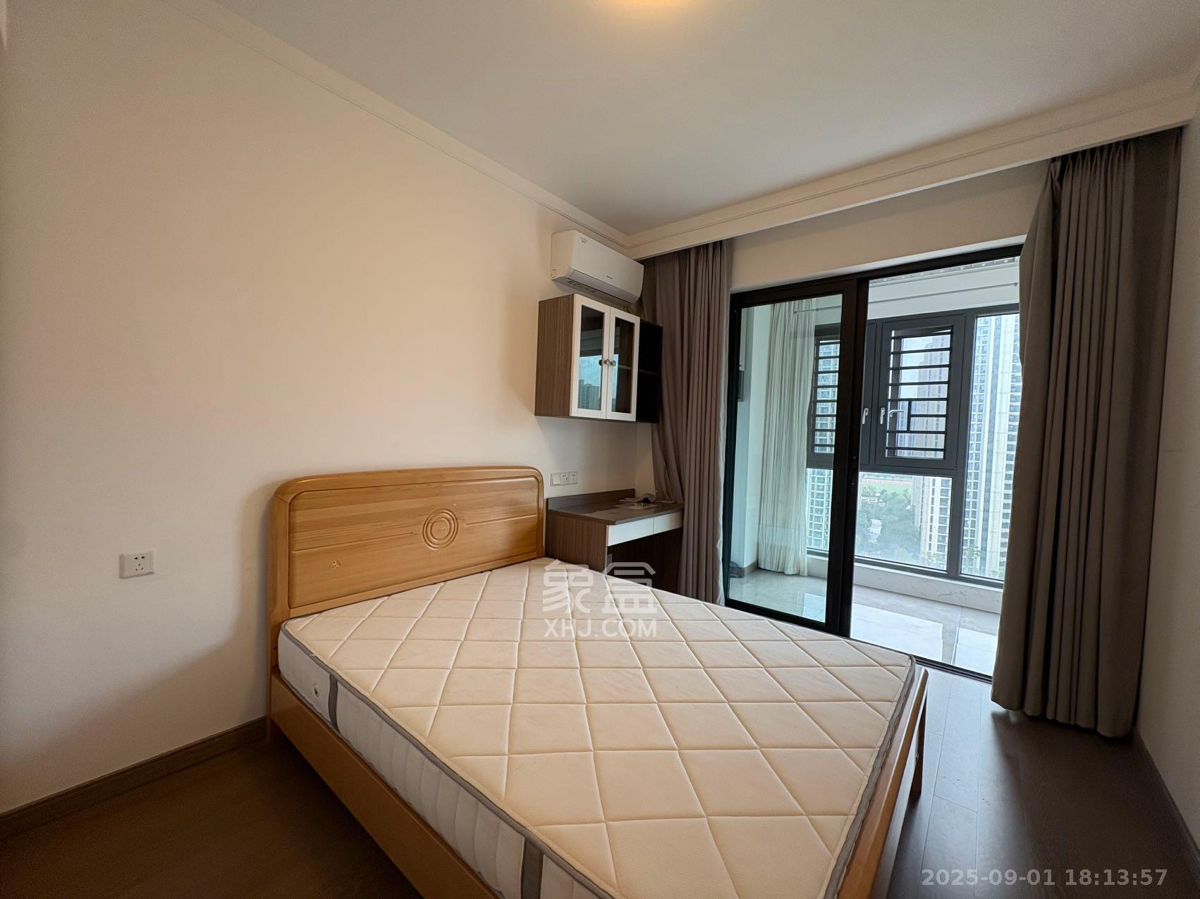 映客龙湖璟翠公馆（映客龙湖璟翠中心）  3室2厅2卫    3300.0元/月室内图