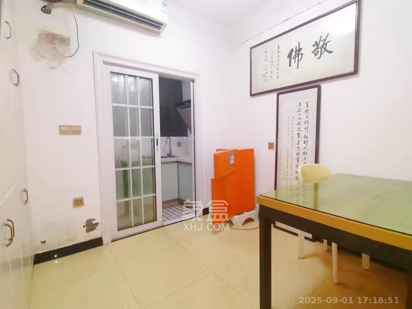 红公馆(前程丽景大厦)  1室2厅4卫    1300.0元/月 红公馆(前程丽景大厦)  1室2厅4卫    1300.0元/月