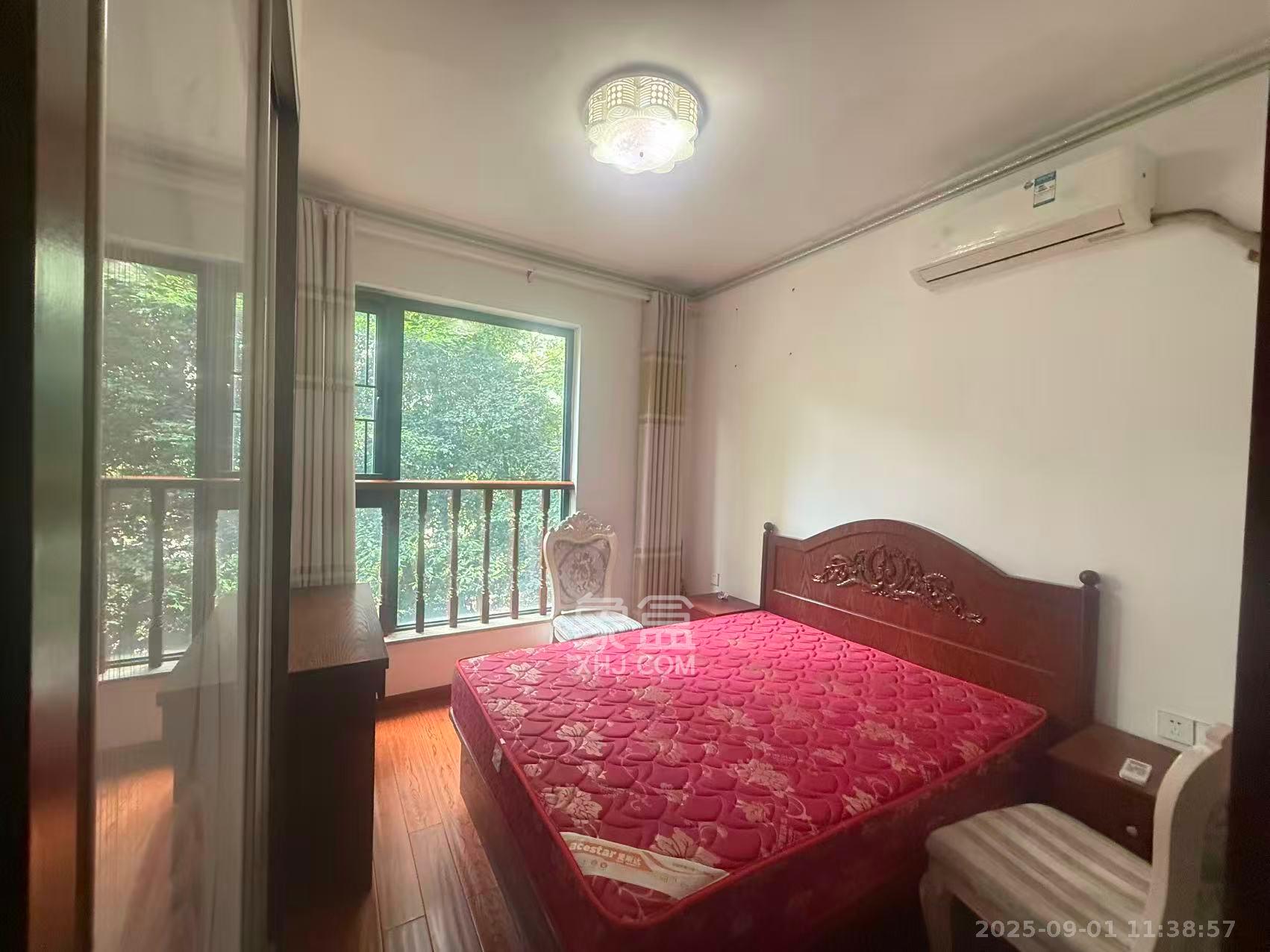 藏珑湖上国际花园  3室2厅2卫    2700.0元/月室内图