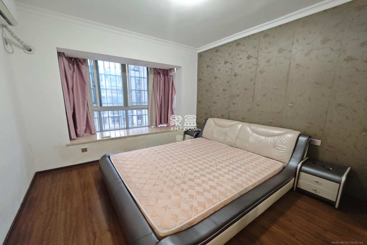 天天向上  3室2厅1卫    2800.0元/月 天天向上  3室2厅1卫    2800.0元/月室内图