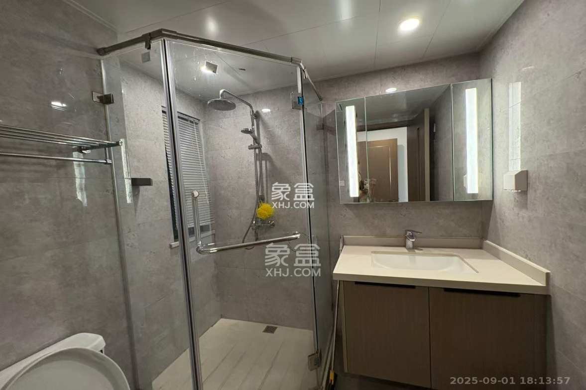 映客龙湖璟翠公馆(映客龙湖璟翠中心) 3室2厅2卫 3300.0元/月 映客龙湖璟翠公馆(映客龙湖璟翠中心) 3室2厅2卫 3300.0元/月室内图